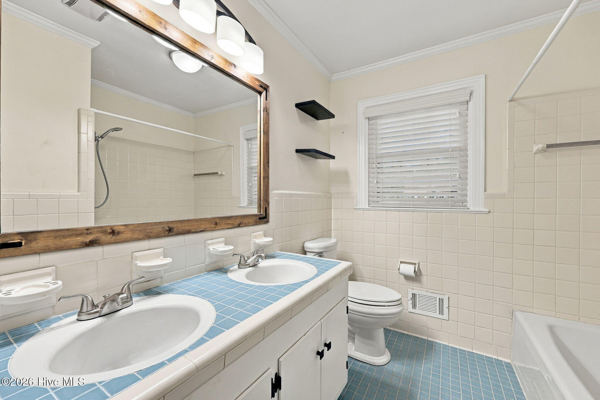 221 York Road Property Photo 24