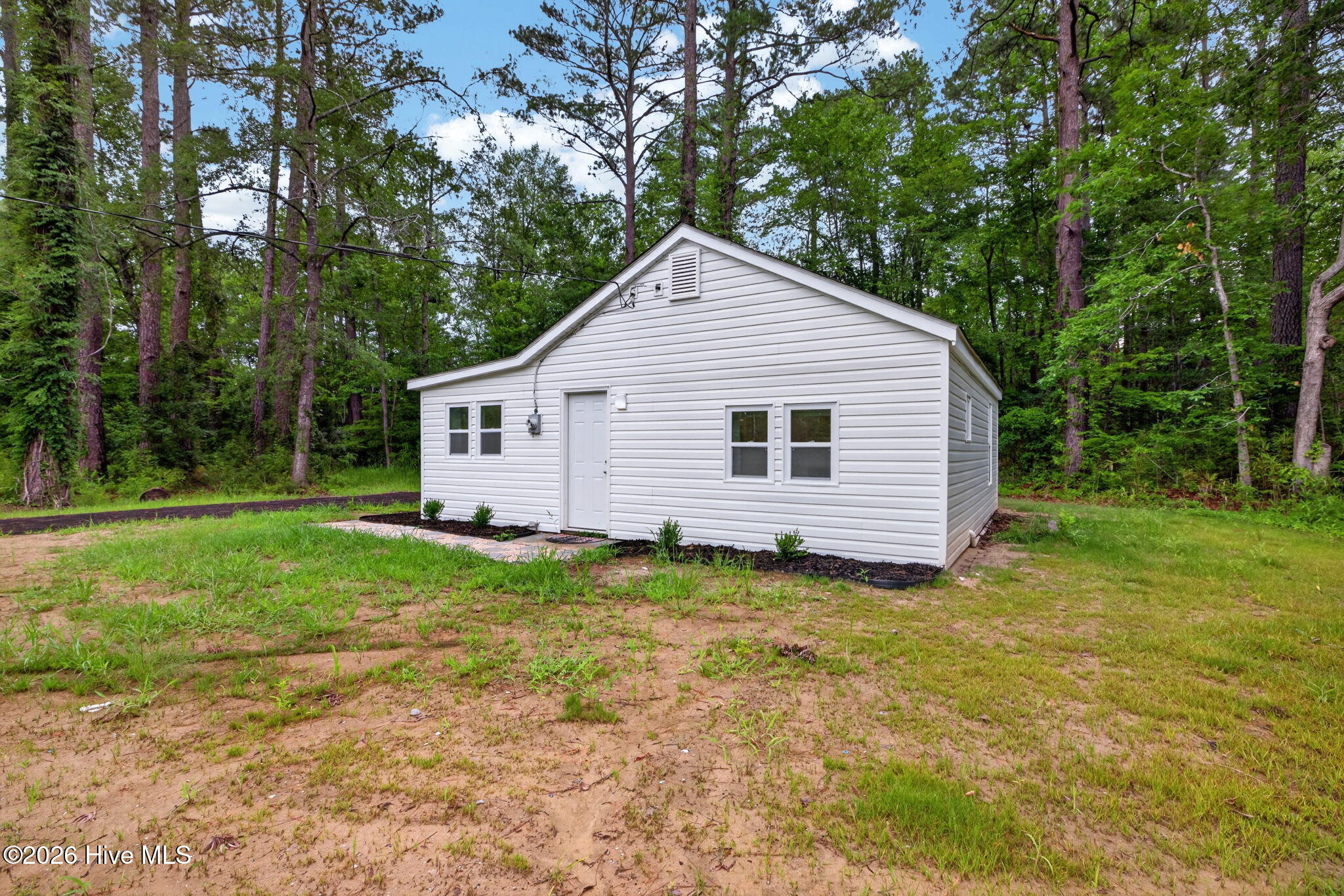 653 Poyners Road Property Photo 3