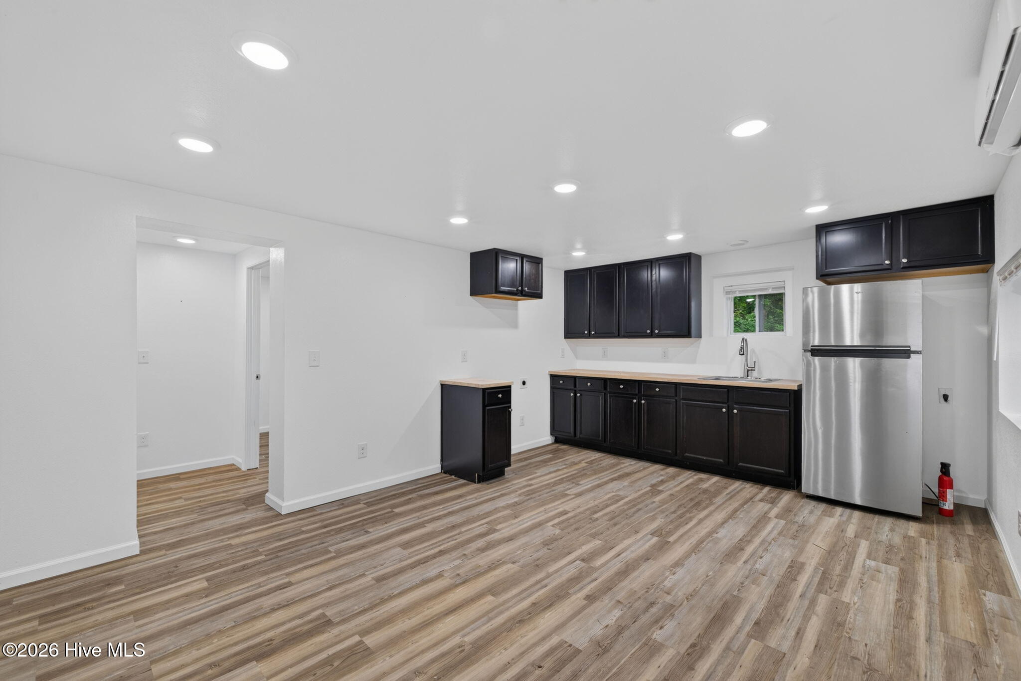 653 Poyners Road Property Photo 4
