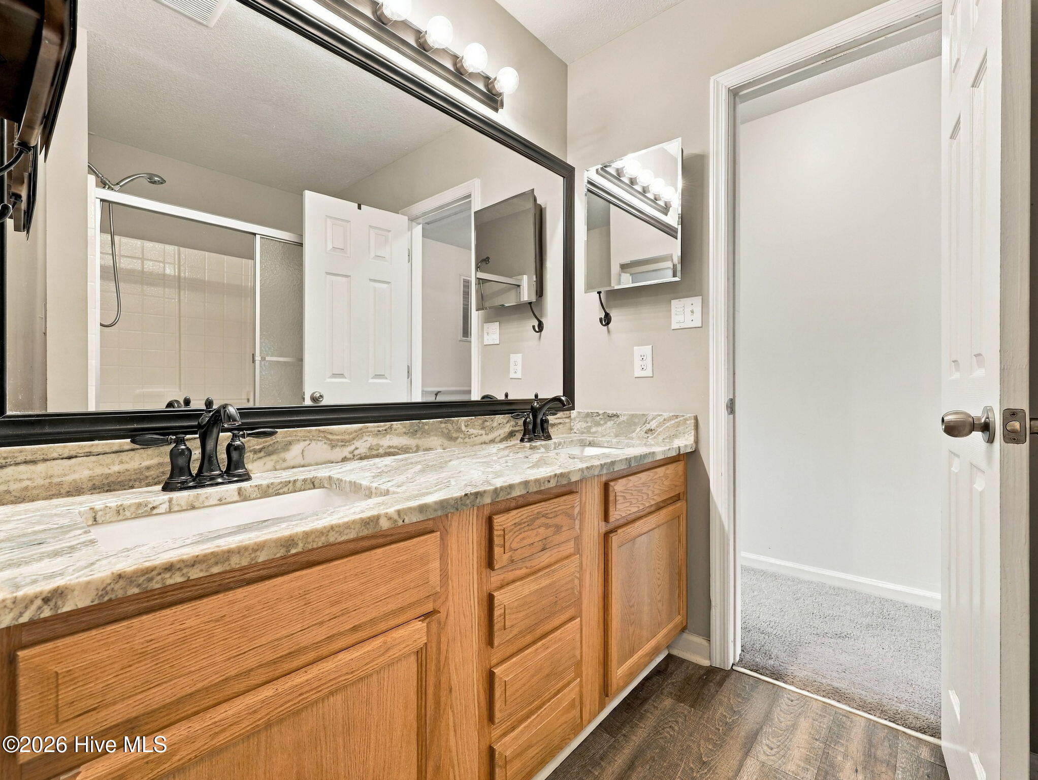 27 E Doris Drive 509 Property Photo 19