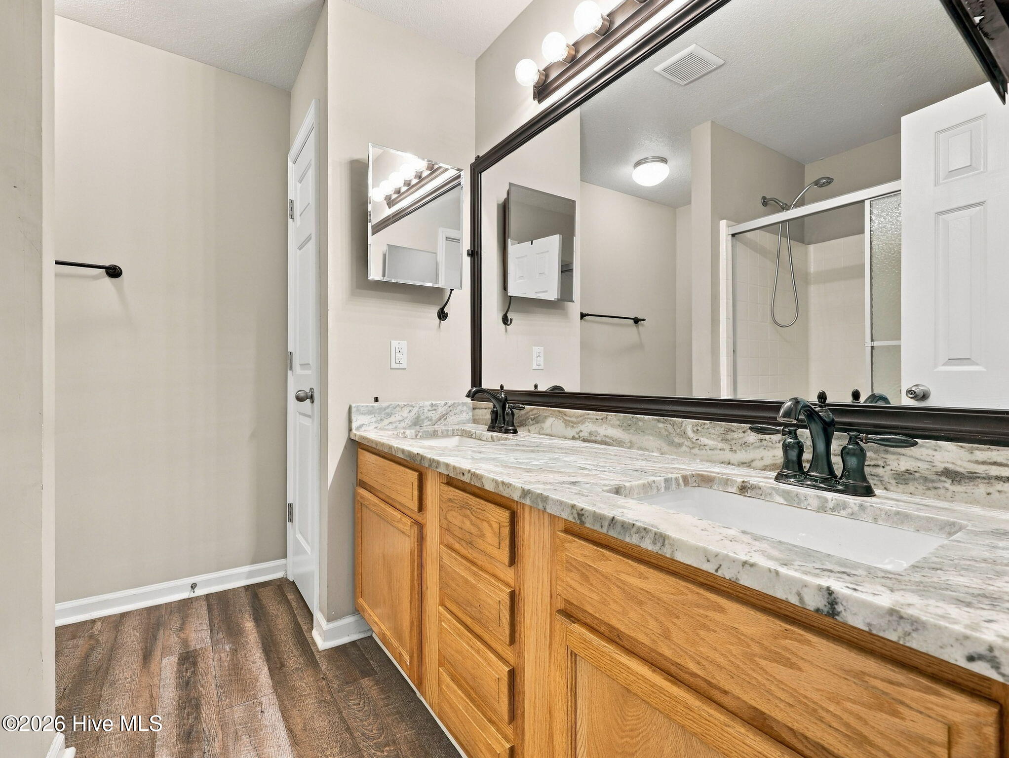 27 E Doris Drive 509 Property Photo 20
