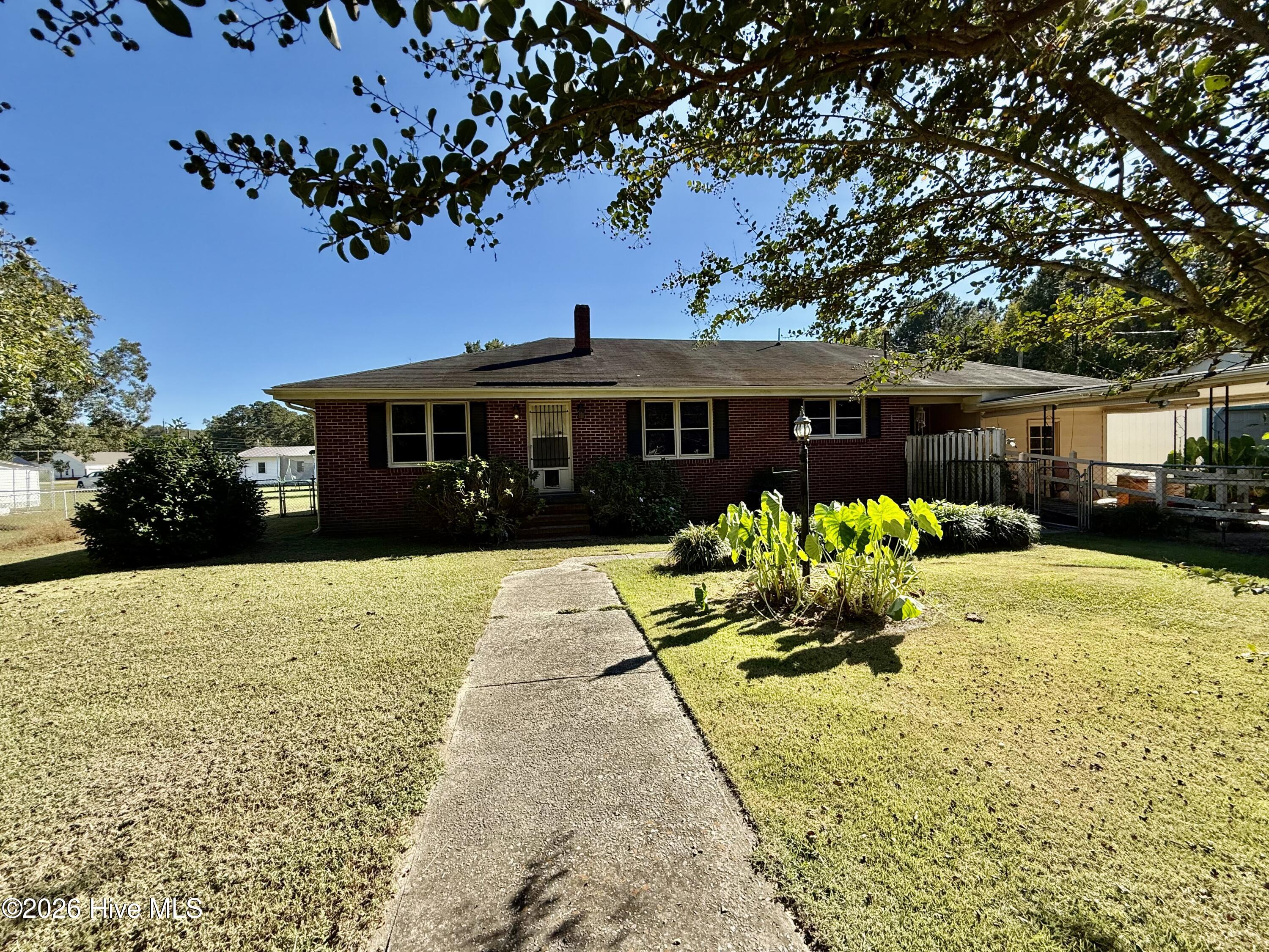 49 Oakmont Road Property Photo 2