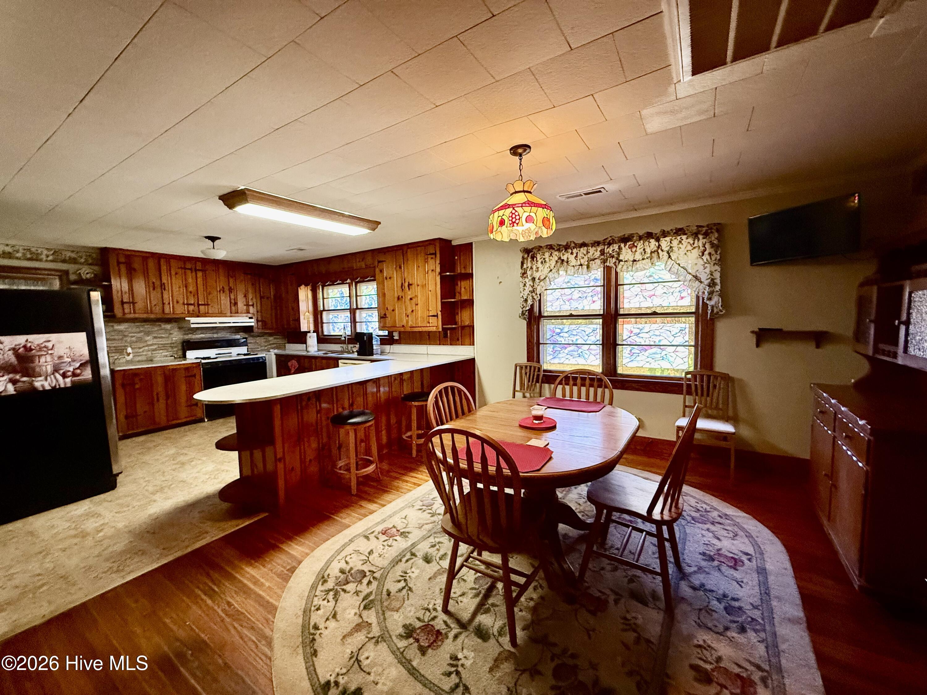 49 Oakmont Road Property Photo 11