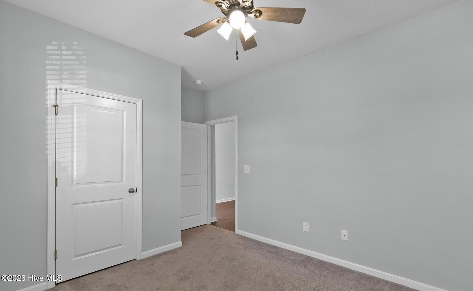 1551 Murre Court Se Property Photo 6