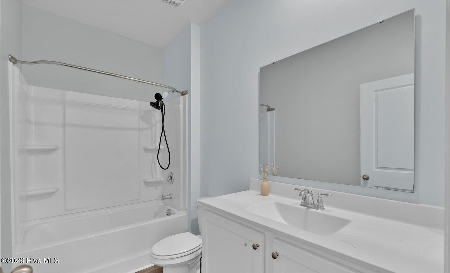 1551 Murre Court Se Property Photo 8