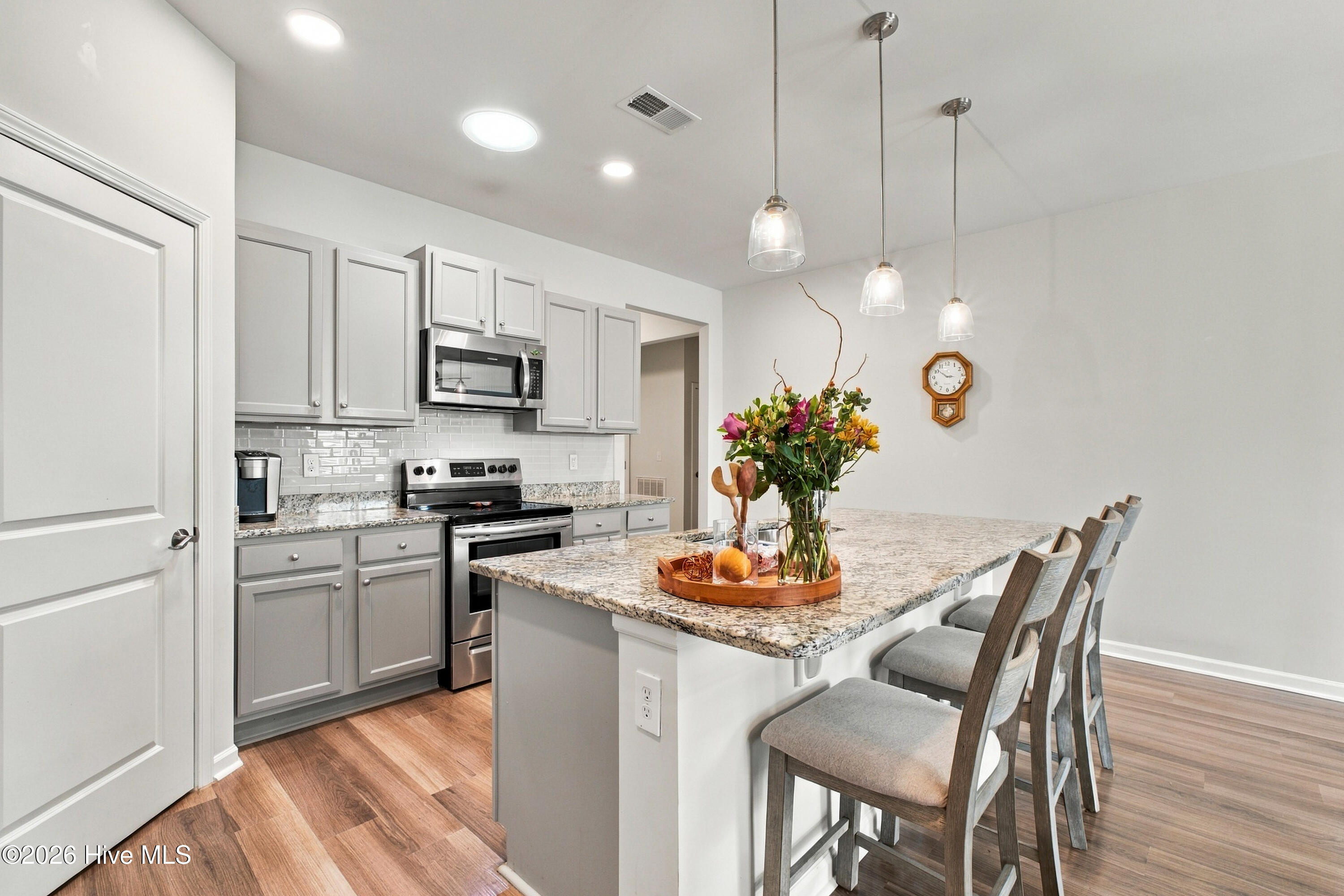 1001 S Fisher King Drive Se Property Photo 10