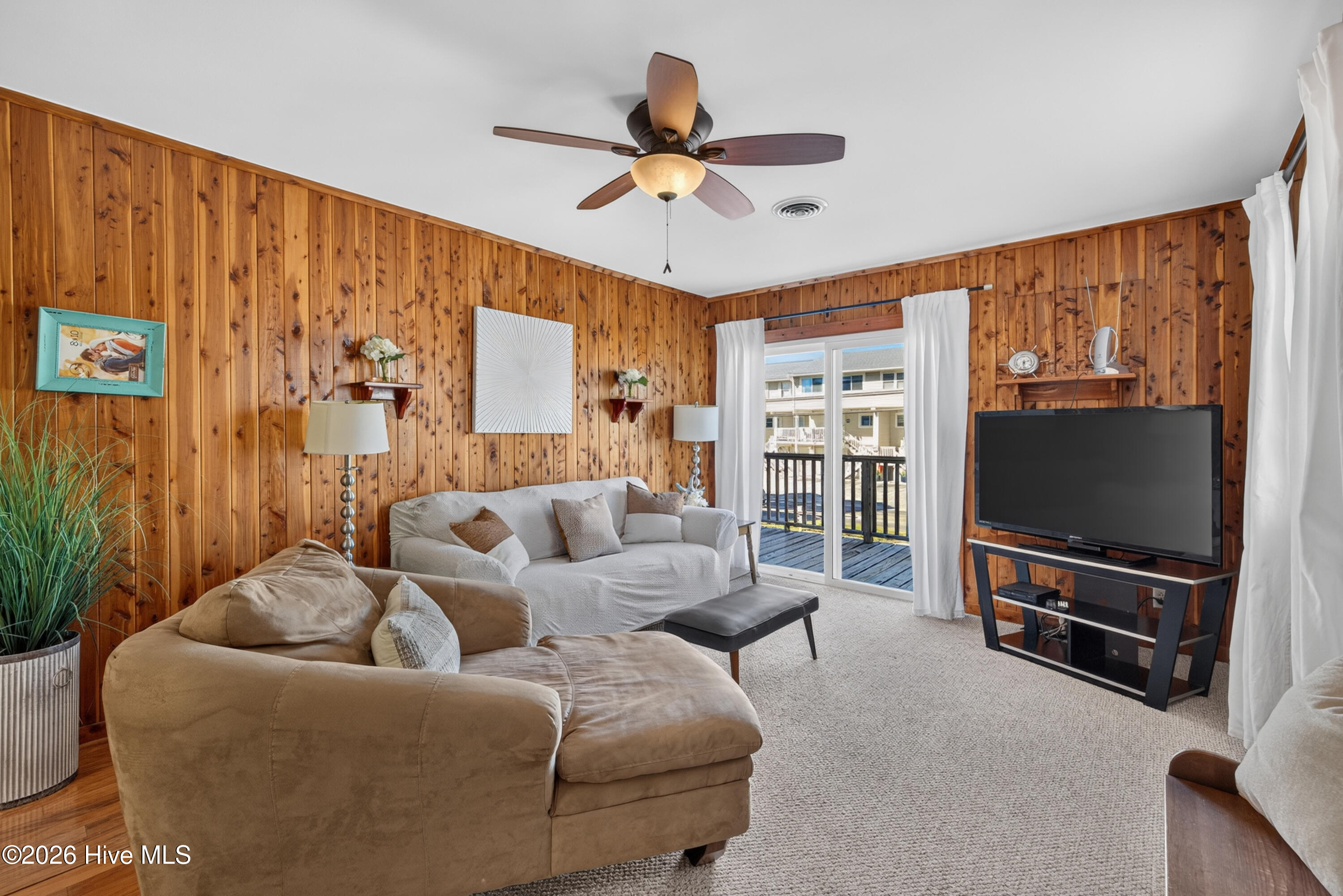 1402 Canal Drive Property Photo 8