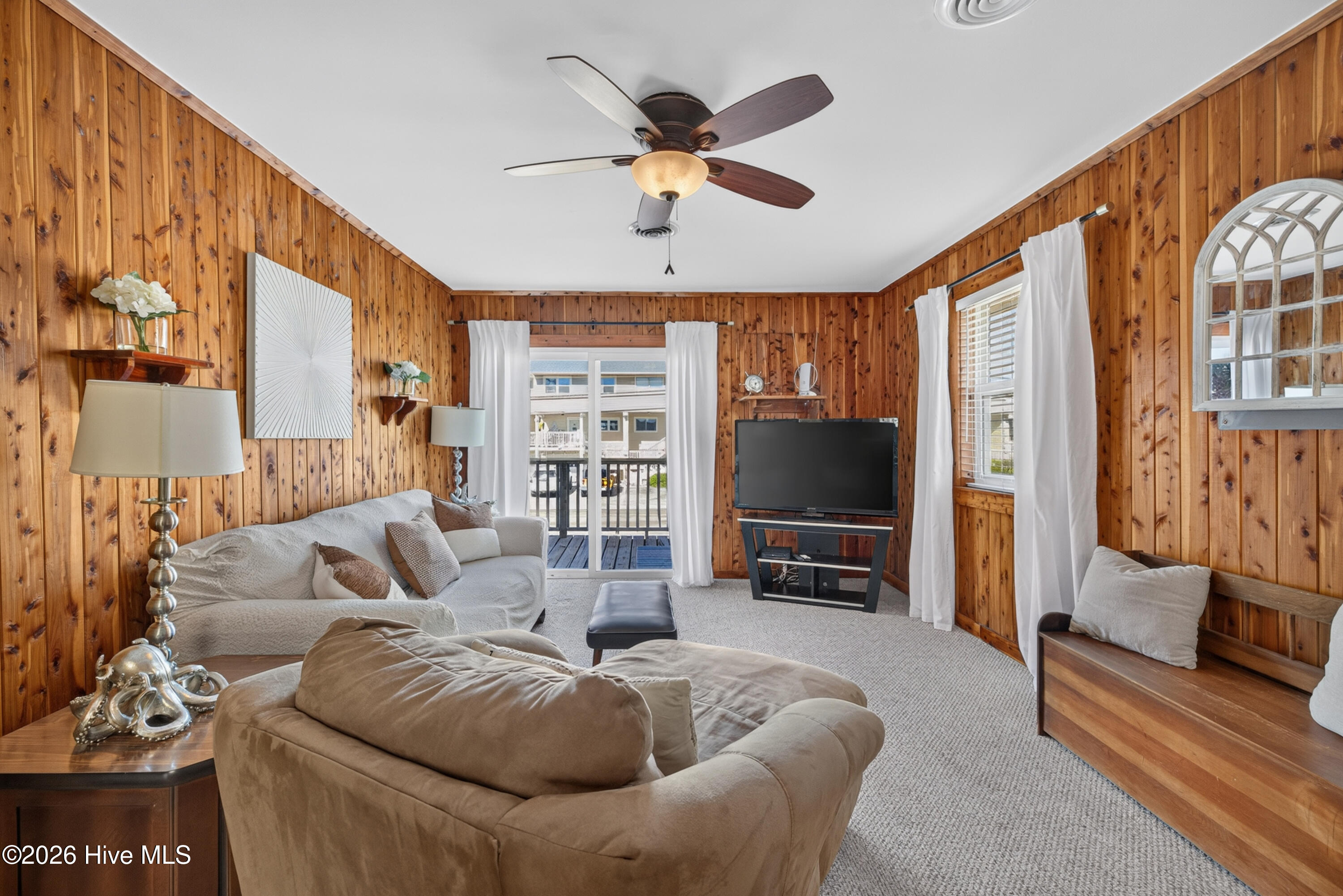 1402 Canal Drive Property Photo 9
