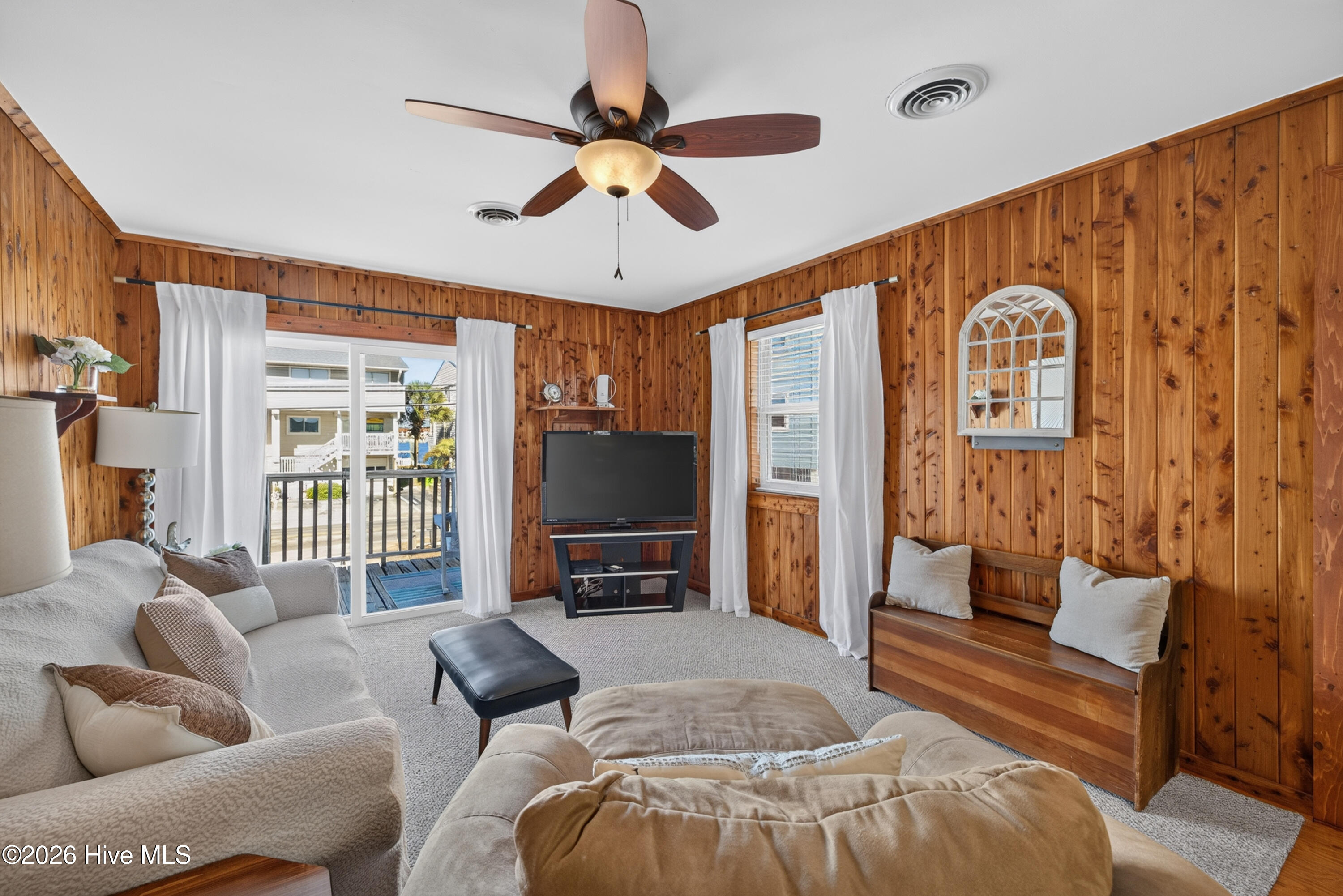 1402 Canal Drive Property Photo 10