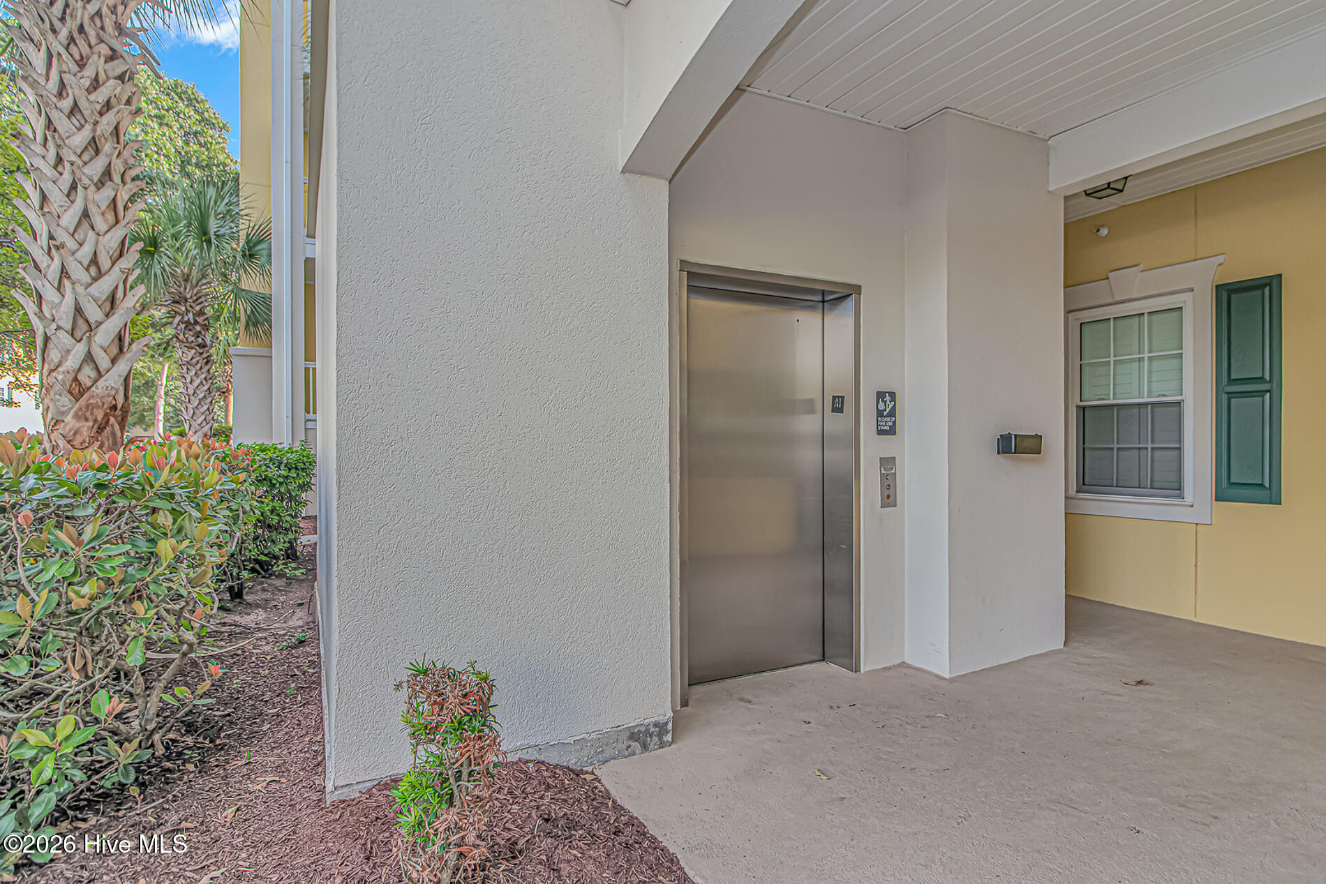 601 Hillside Drive N Unit 2221 Property Photo 4