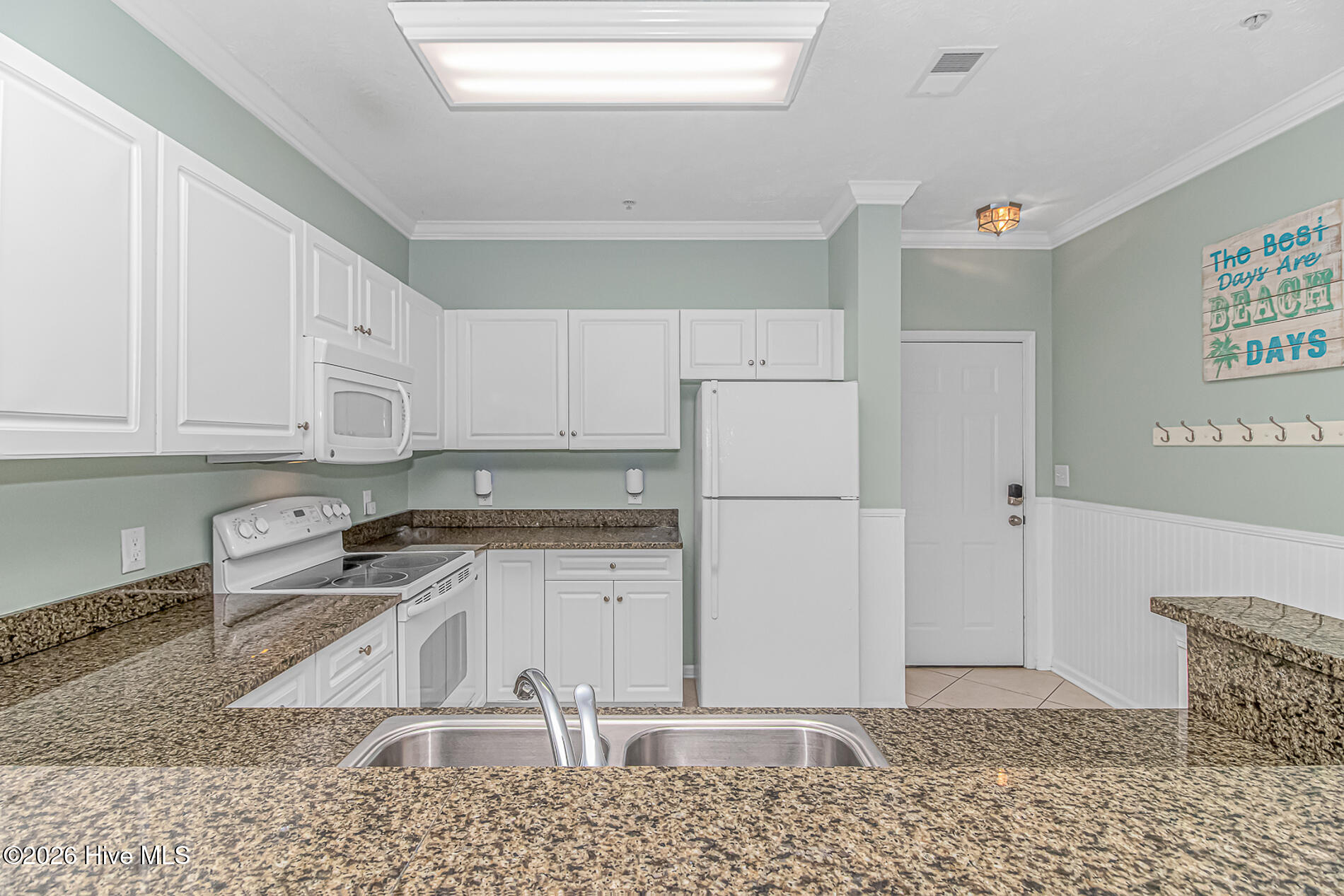 601 Hillside Drive N Unit 2221 Property Photo 10