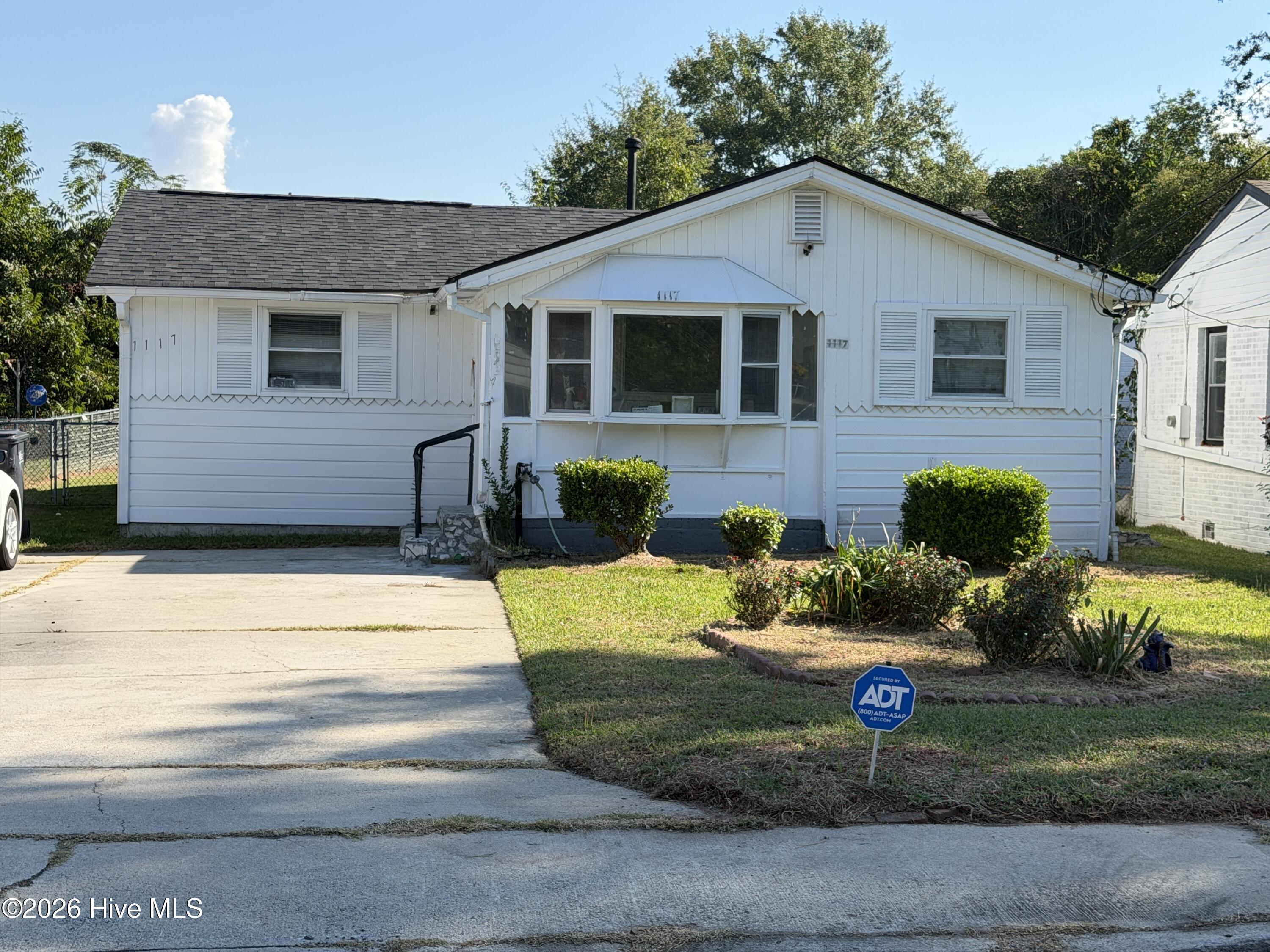 1117 8th Avenue Property Photo 1