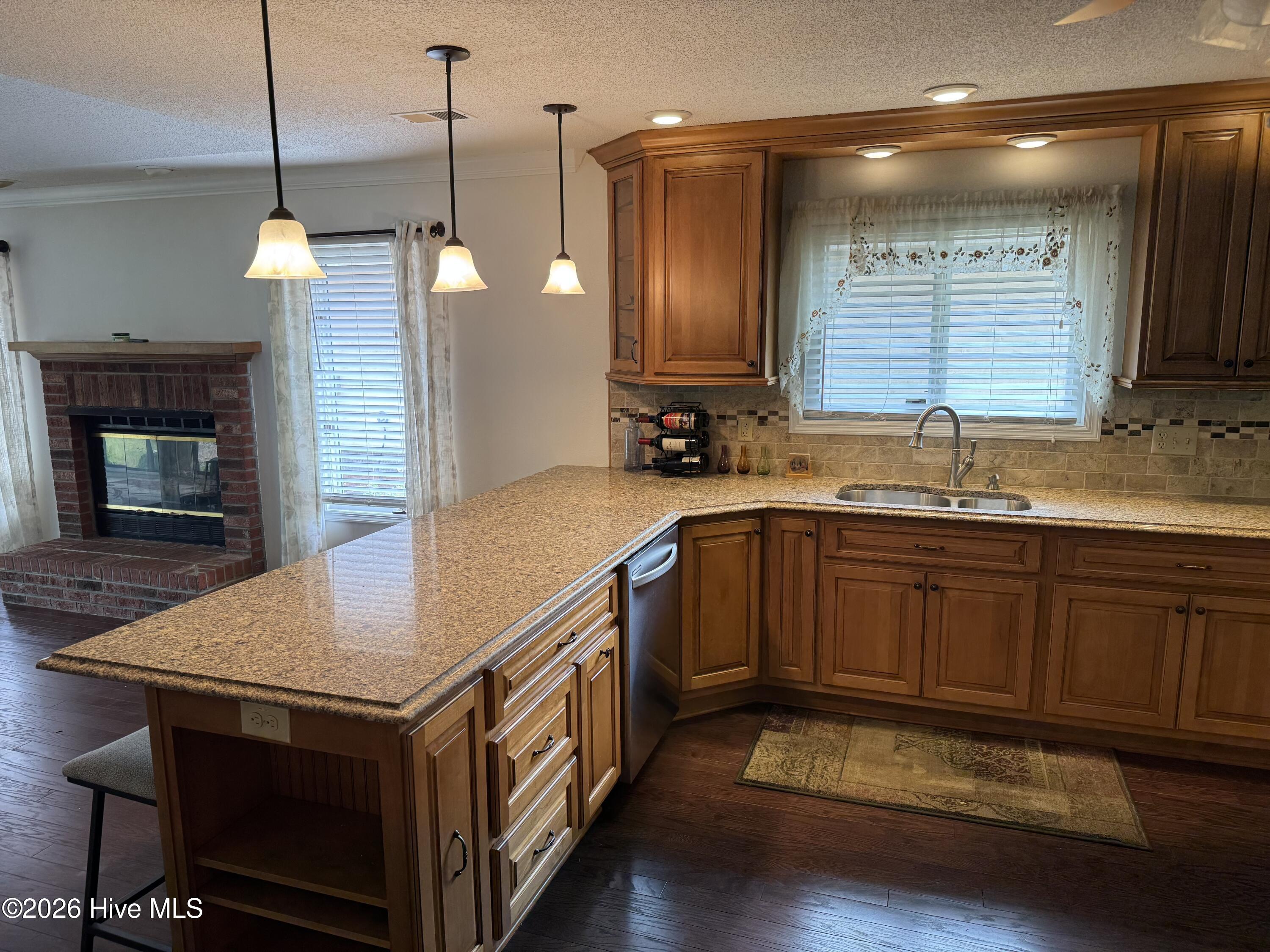 515 Fairway Drive W Property Photo 10