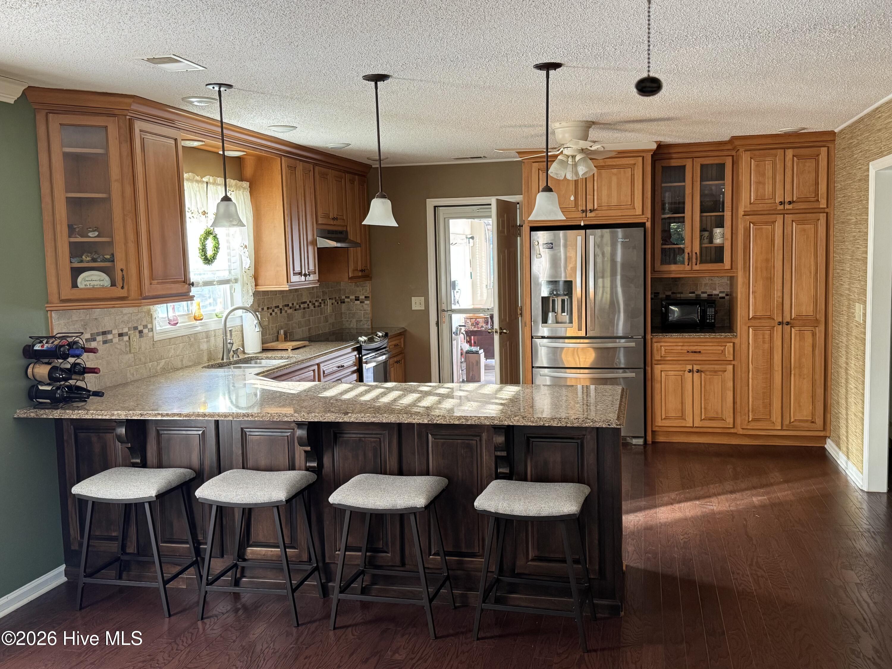 515 Fairway Drive W Property Photo 12