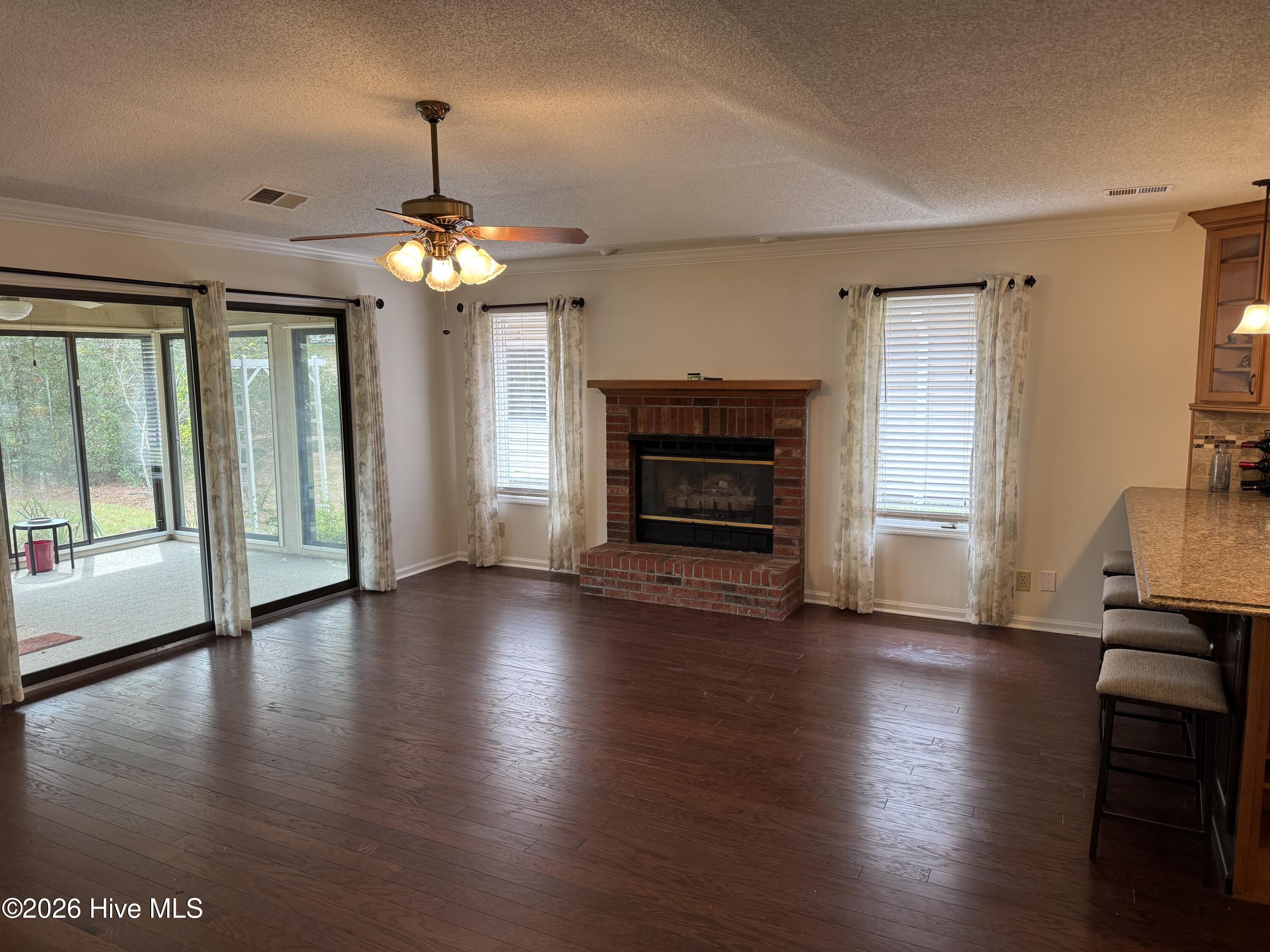 515 Fairway Drive W Property Photo 15