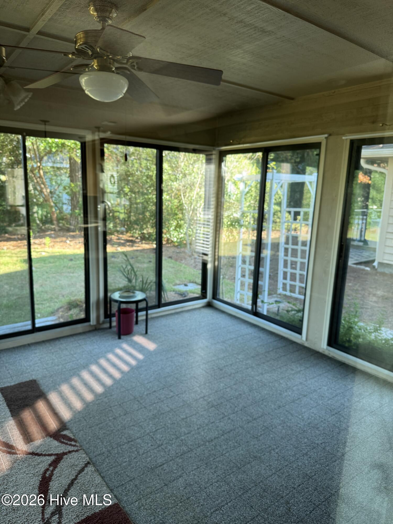 515 Fairway Drive W Property Photo 17