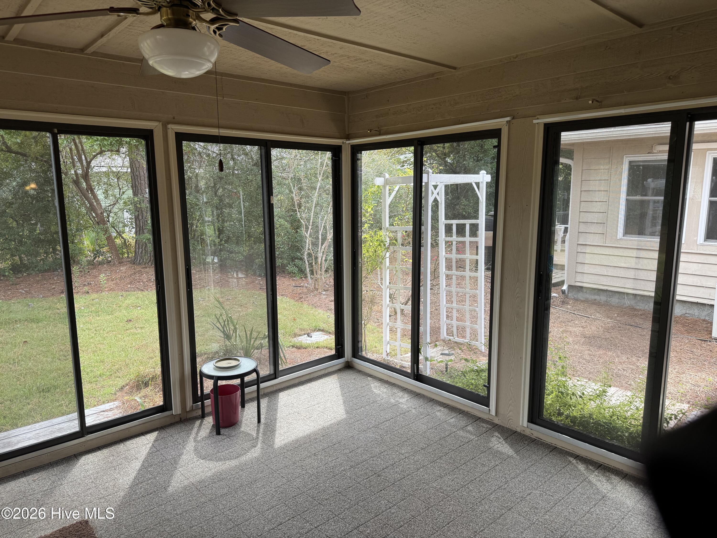 515 Fairway Drive W Property Photo 18