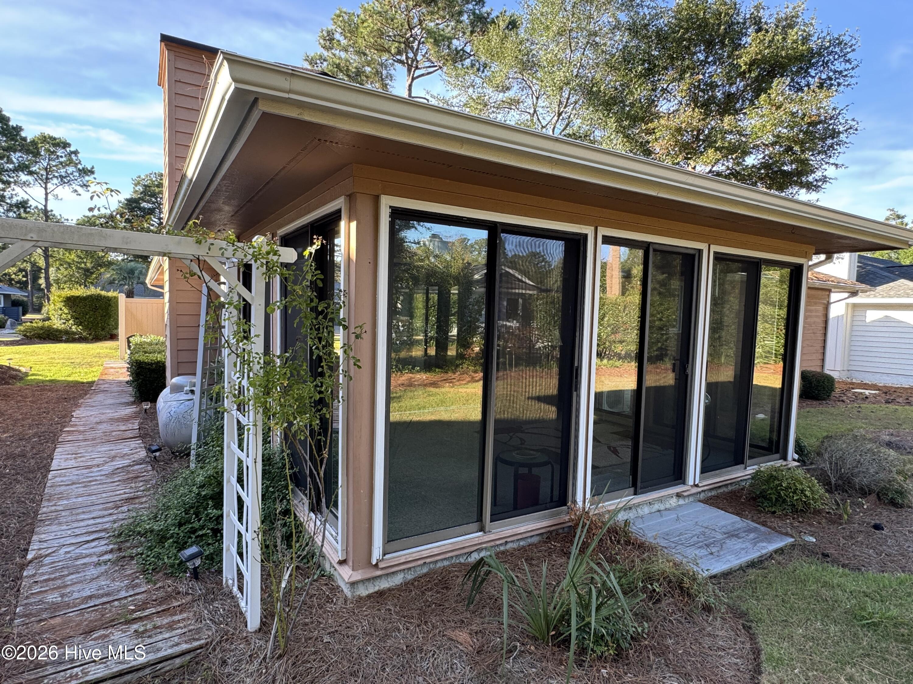 515 Fairway Drive W Property Photo 19