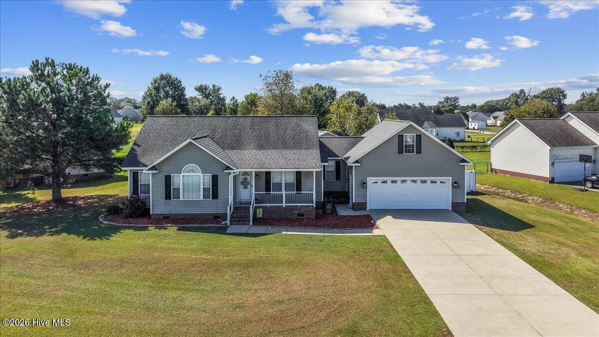 208 Striding Ridge Drive Property Photo 3