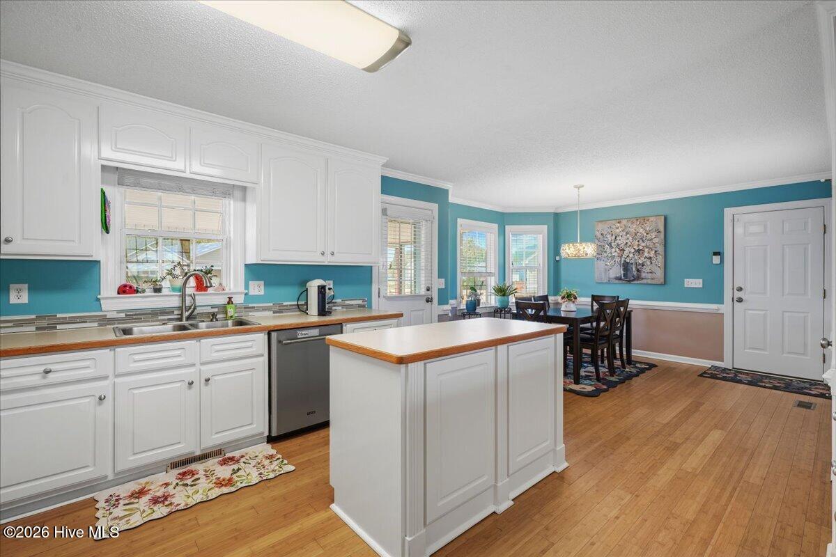 208 Striding Ridge Drive Property Photo 8