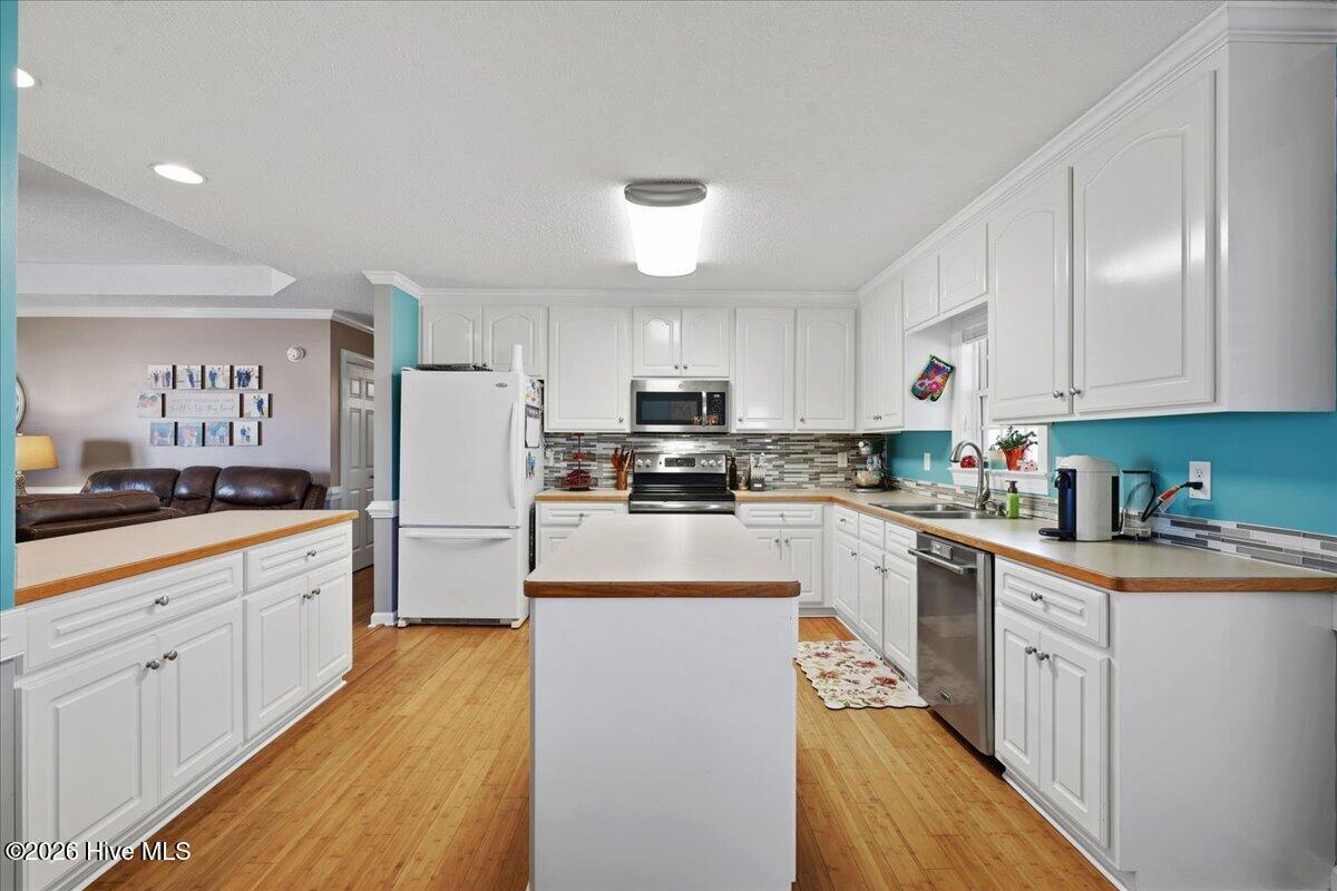 208 Striding Ridge Drive Property Photo 10