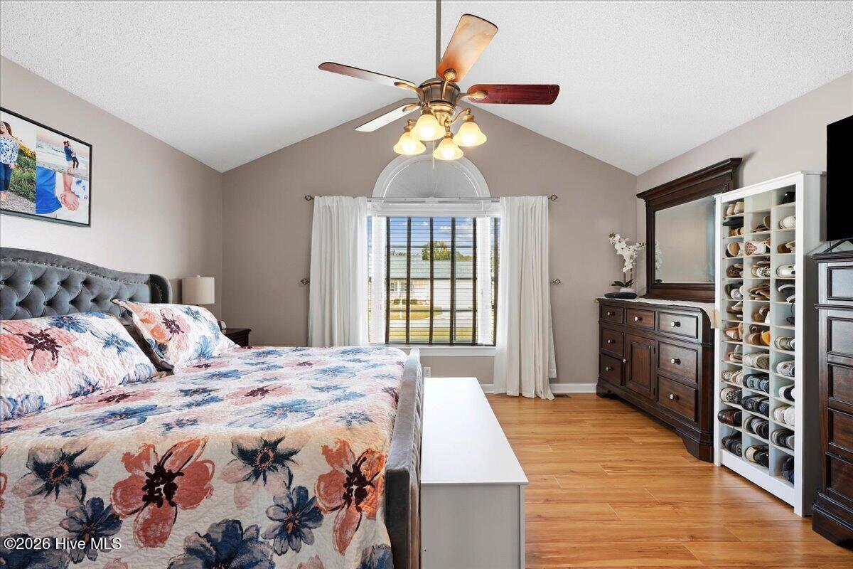 208 Striding Ridge Drive Property Photo 16