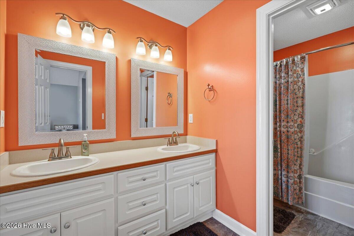 208 Striding Ridge Drive Property Photo 21