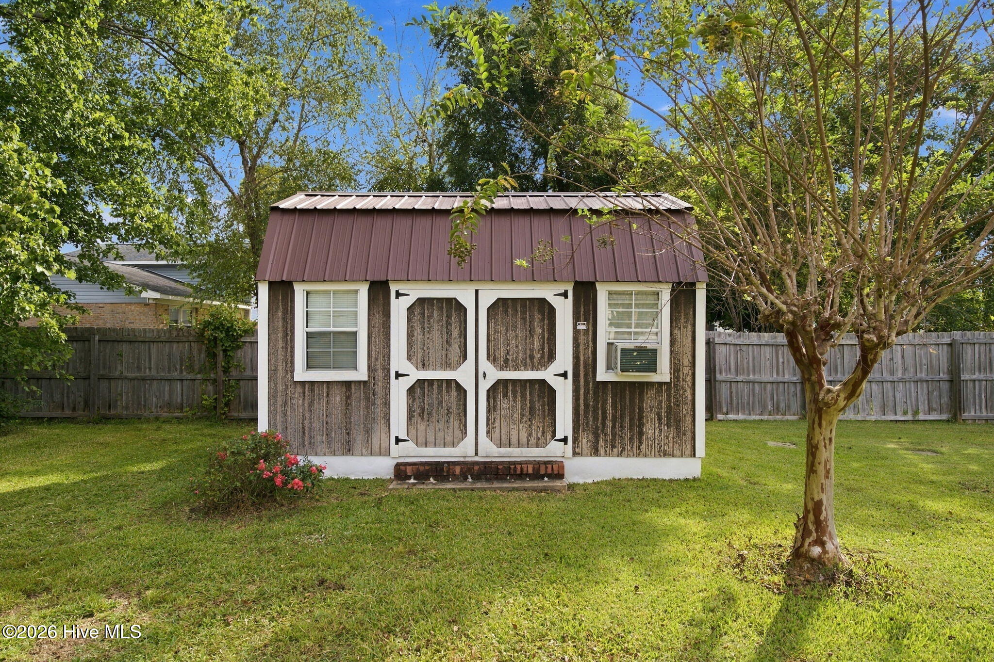 205 Brookfield Drive Property Photo 6
