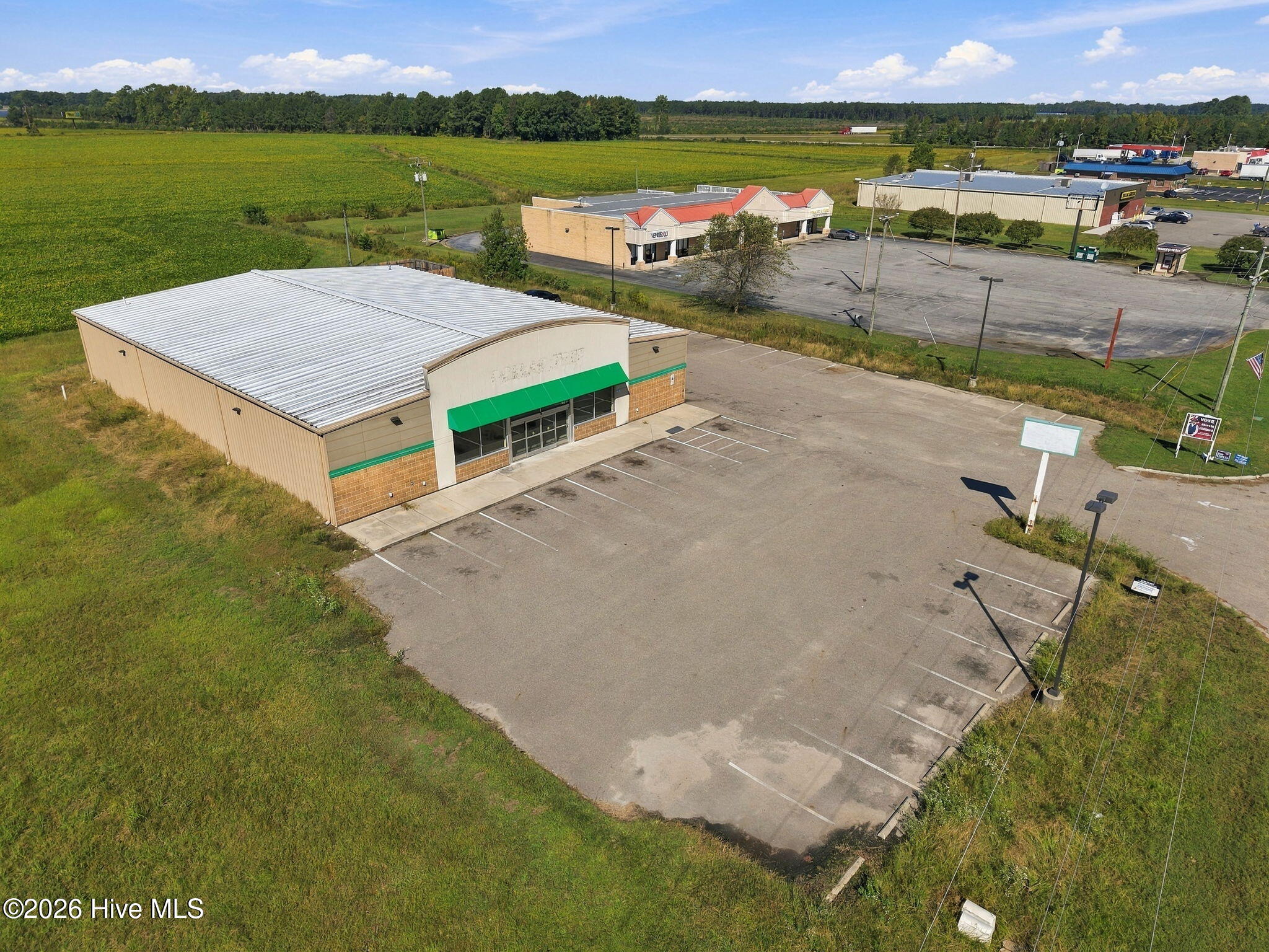 601 N Main Street Property Photo 5