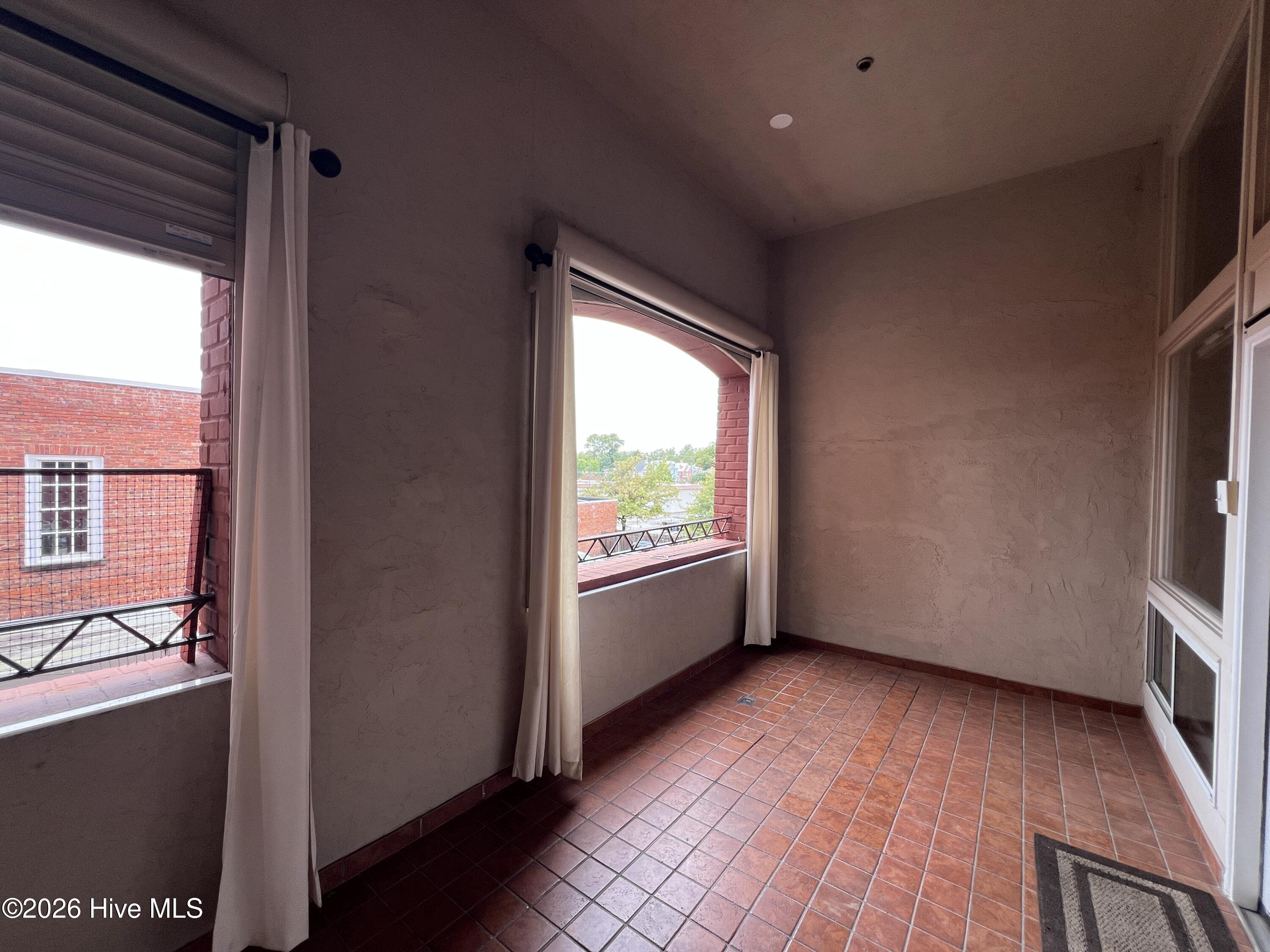 307 Middle Street Apt B Property Photo 20