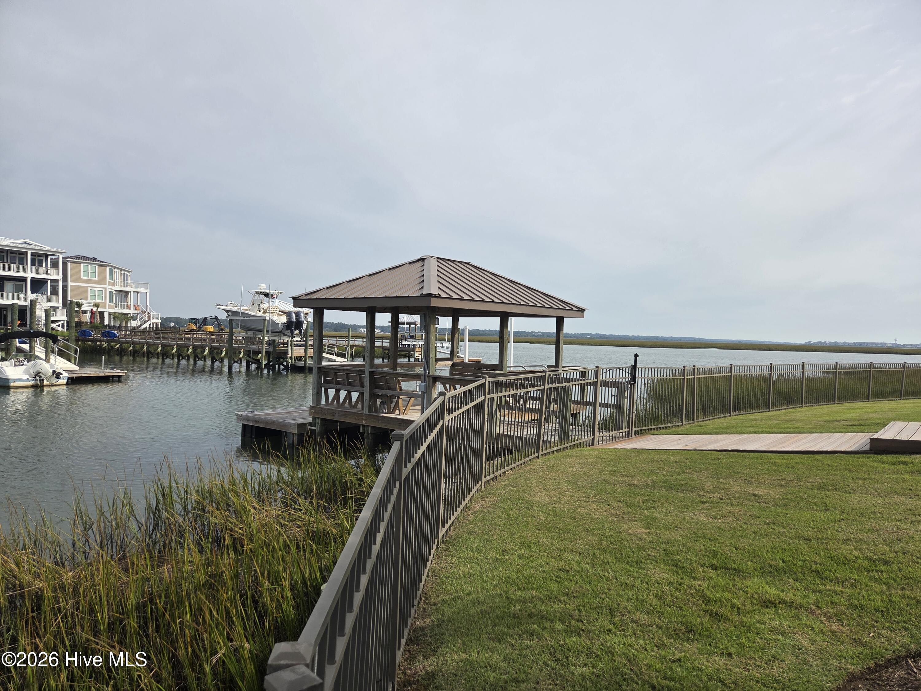 1519 36 North Shore Drive Property Photo 2
