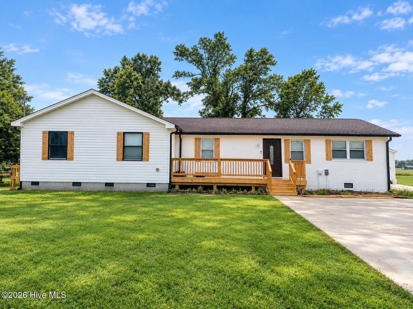 141 Lilly Road Property Photo 1