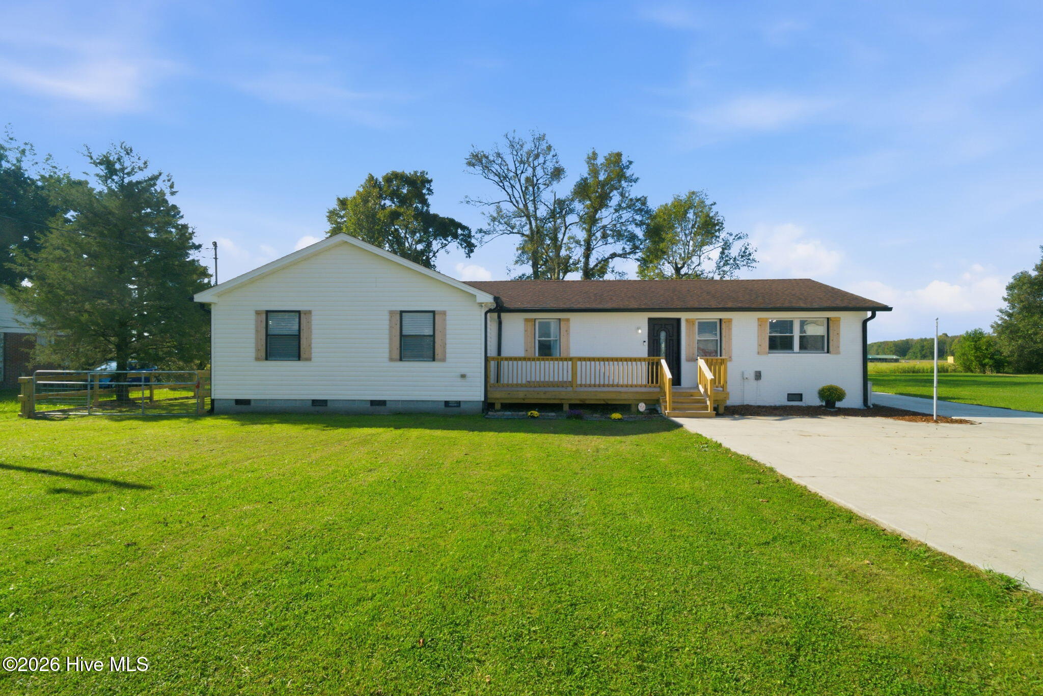 141 Lilly Road Property Photo 2