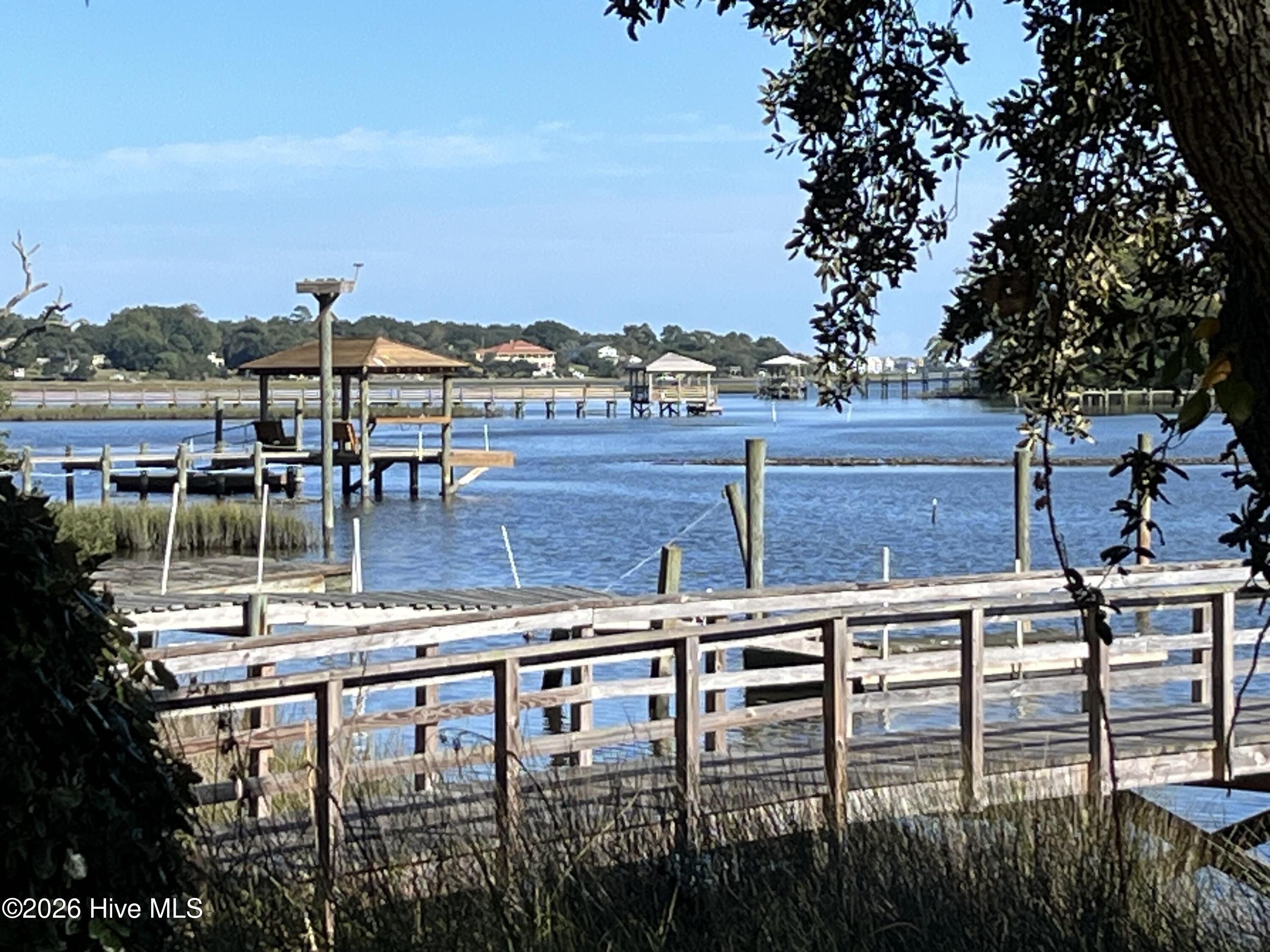 720 Bay Harbor Drive Property Photo 6