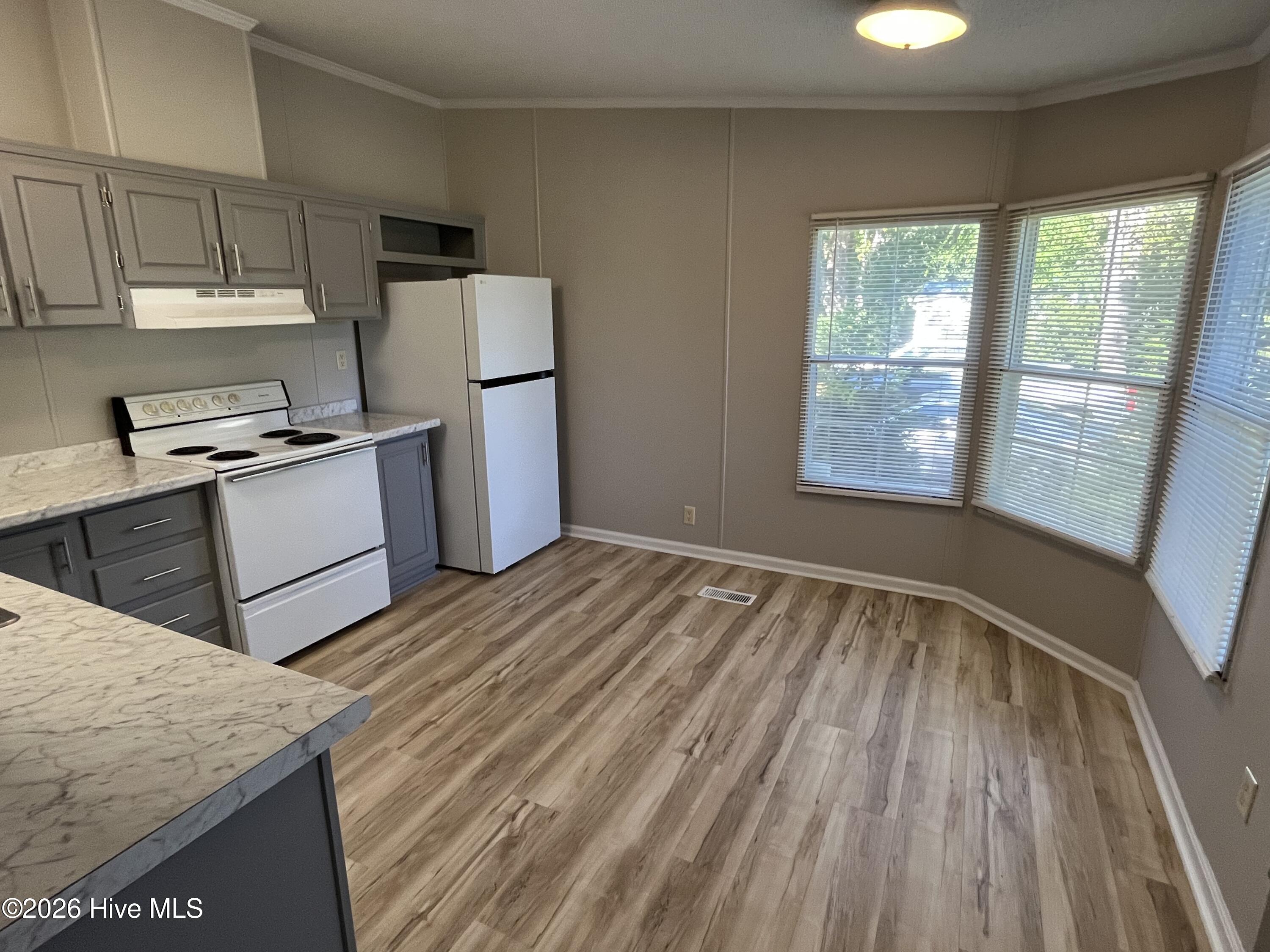 720 Bay Harbor Drive Property Photo 10
