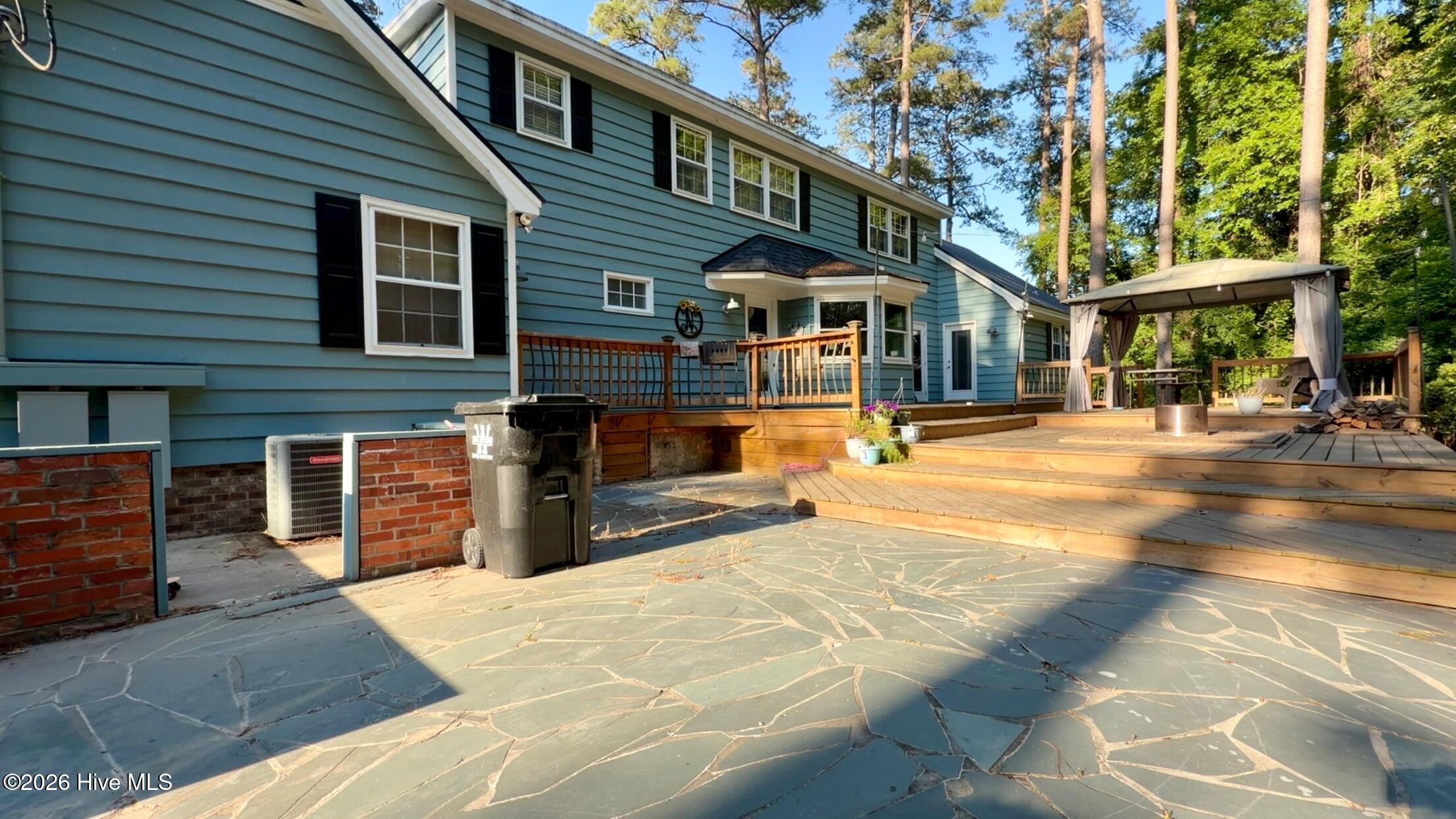 106 Sandwall Drive Property Photo 11