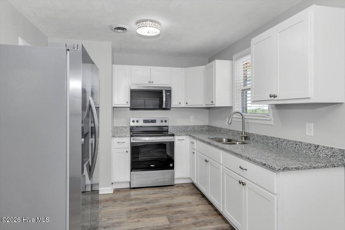 2240 Walden Drive Property Photo 10