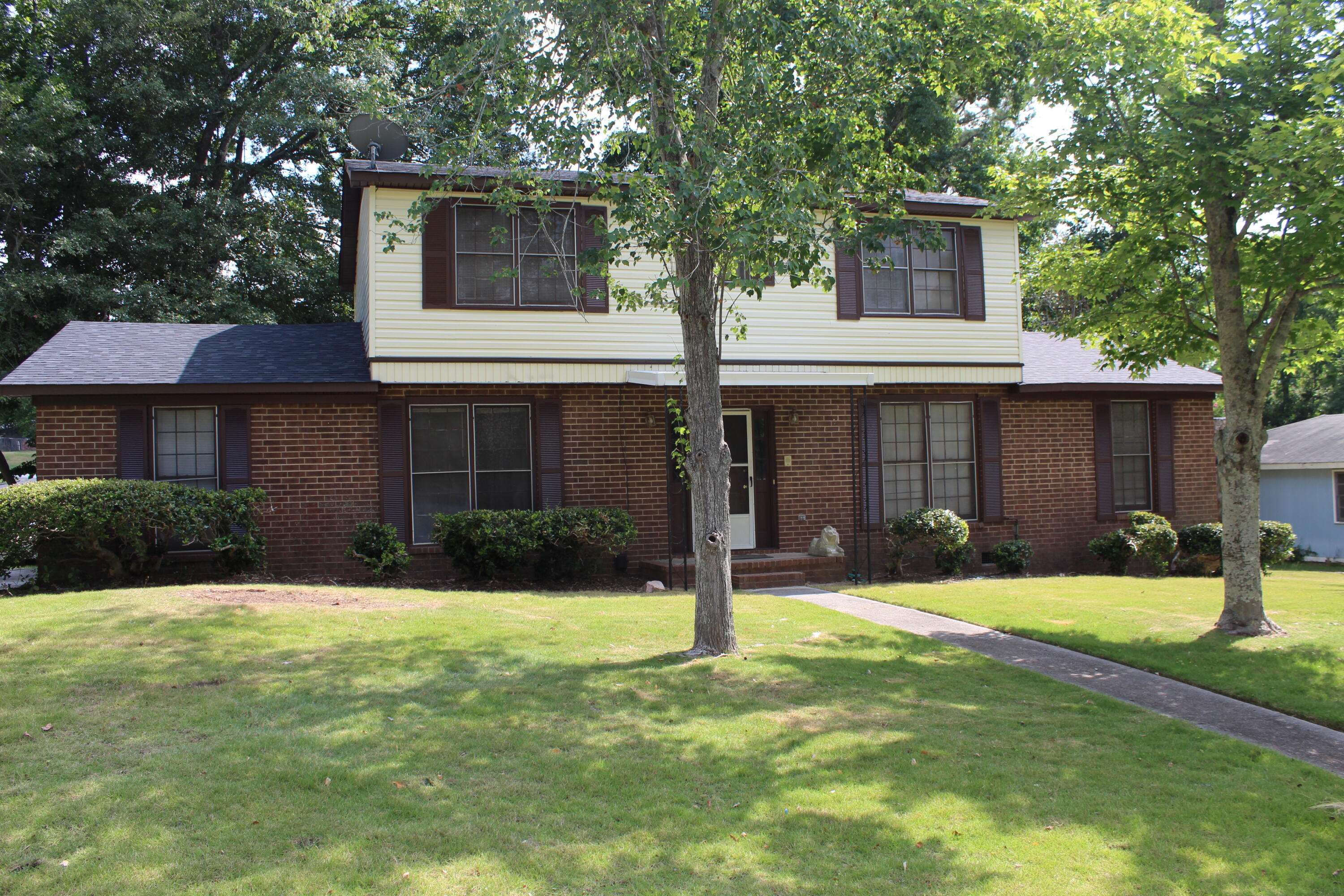 139 Caymen Court Property Photo 3