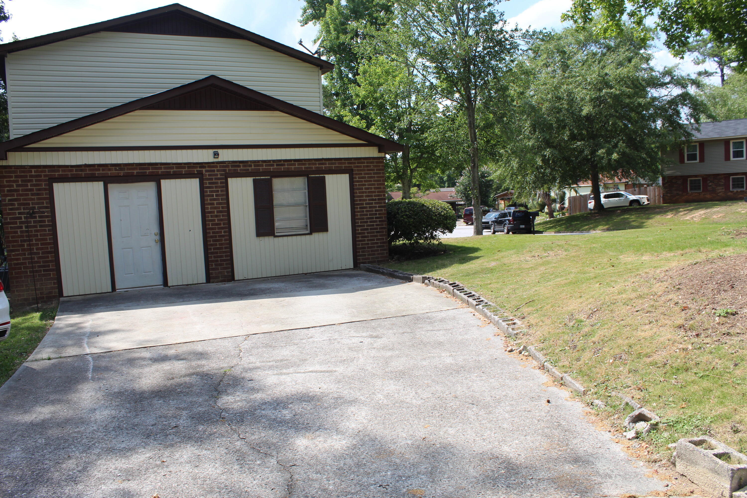 139 Caymen Court Property Photo 9