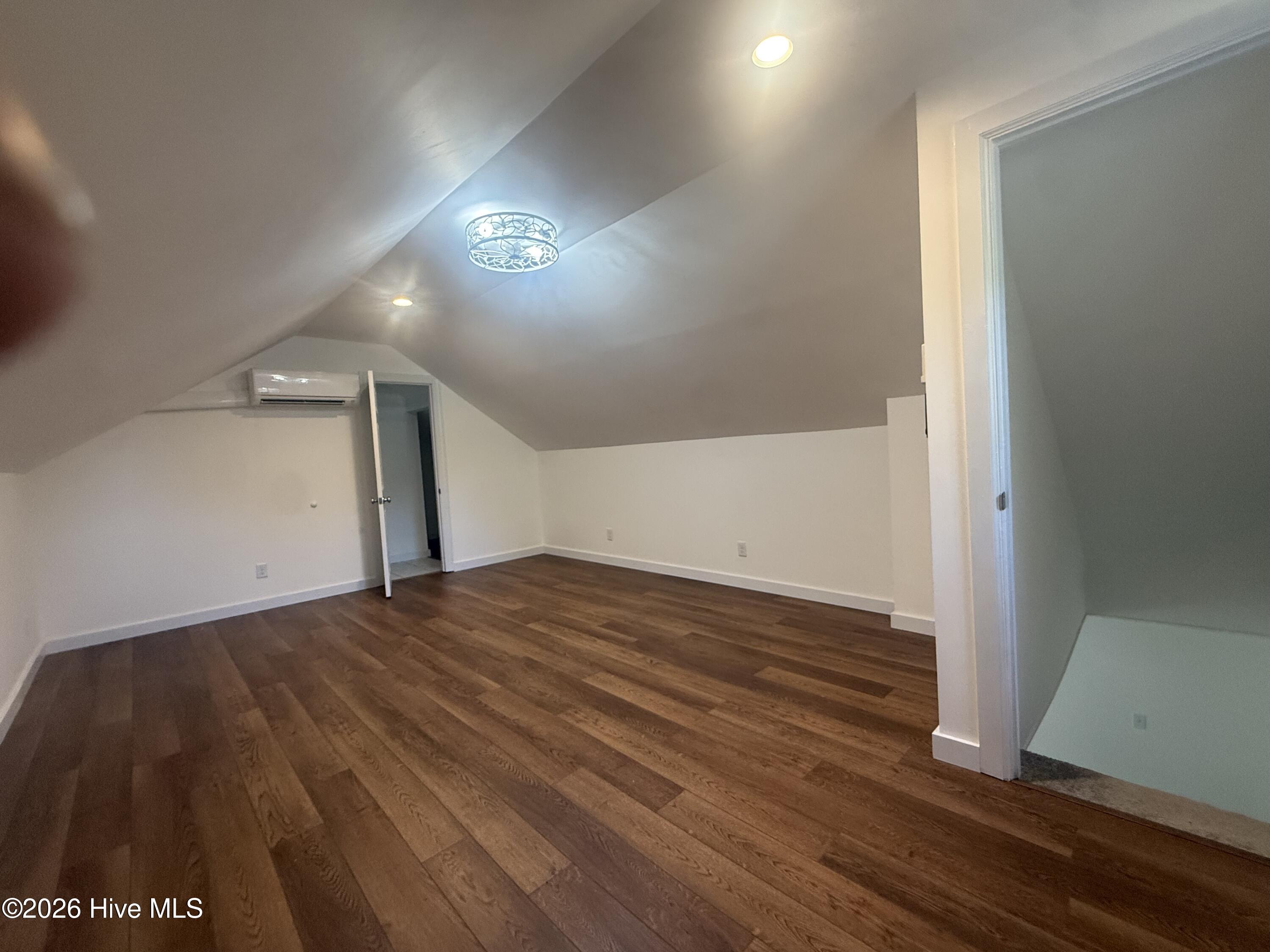 108 Nw 29th Street Property Photo 9