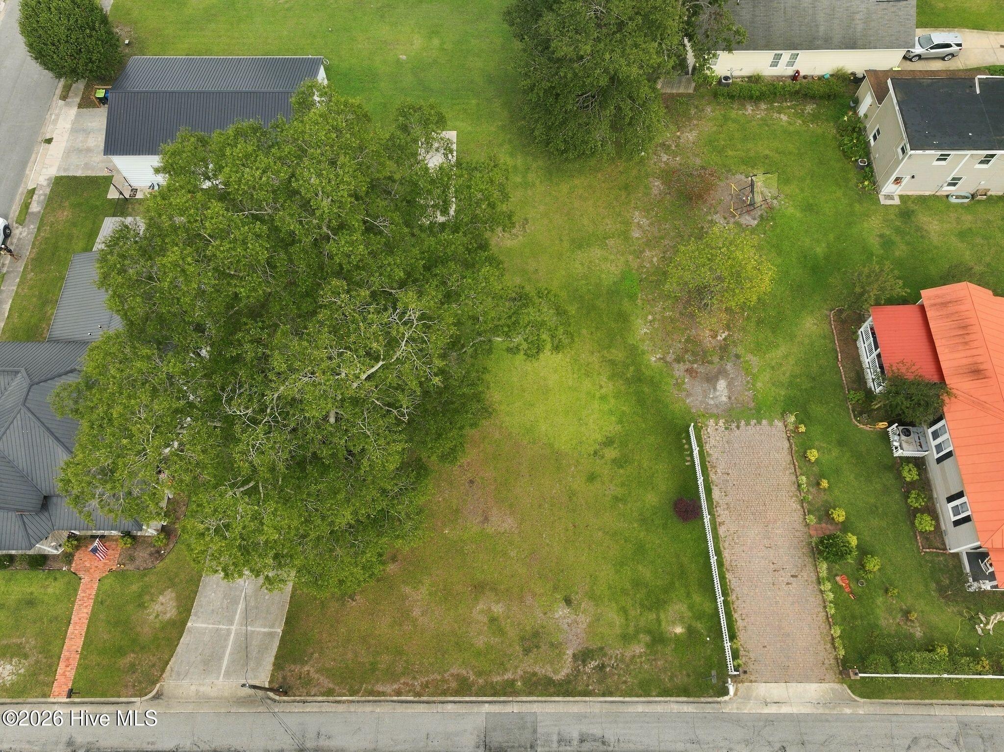 302 E Hargett Street Property Photo 3
