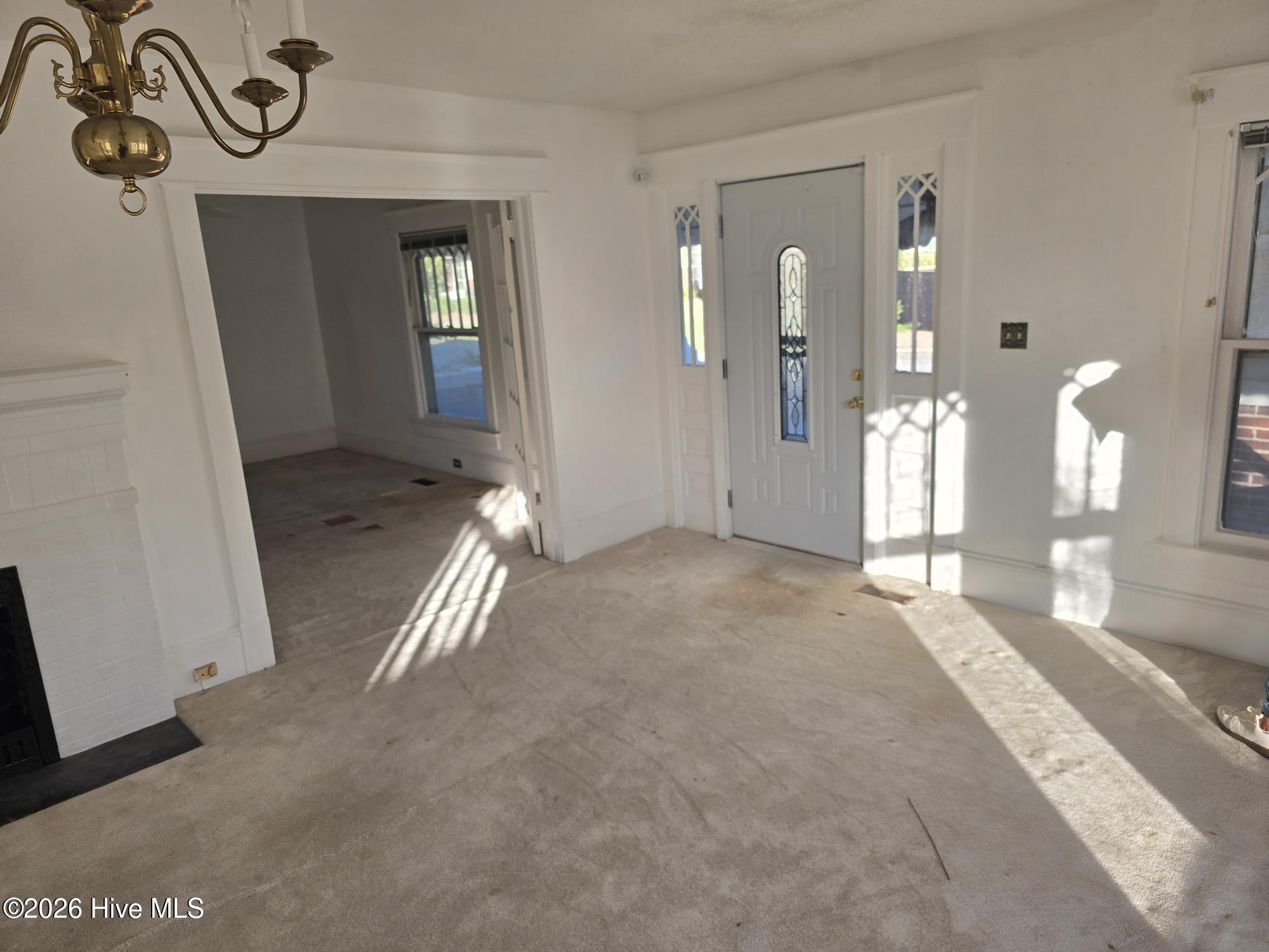 201 N Southerland Street Property Photo 11