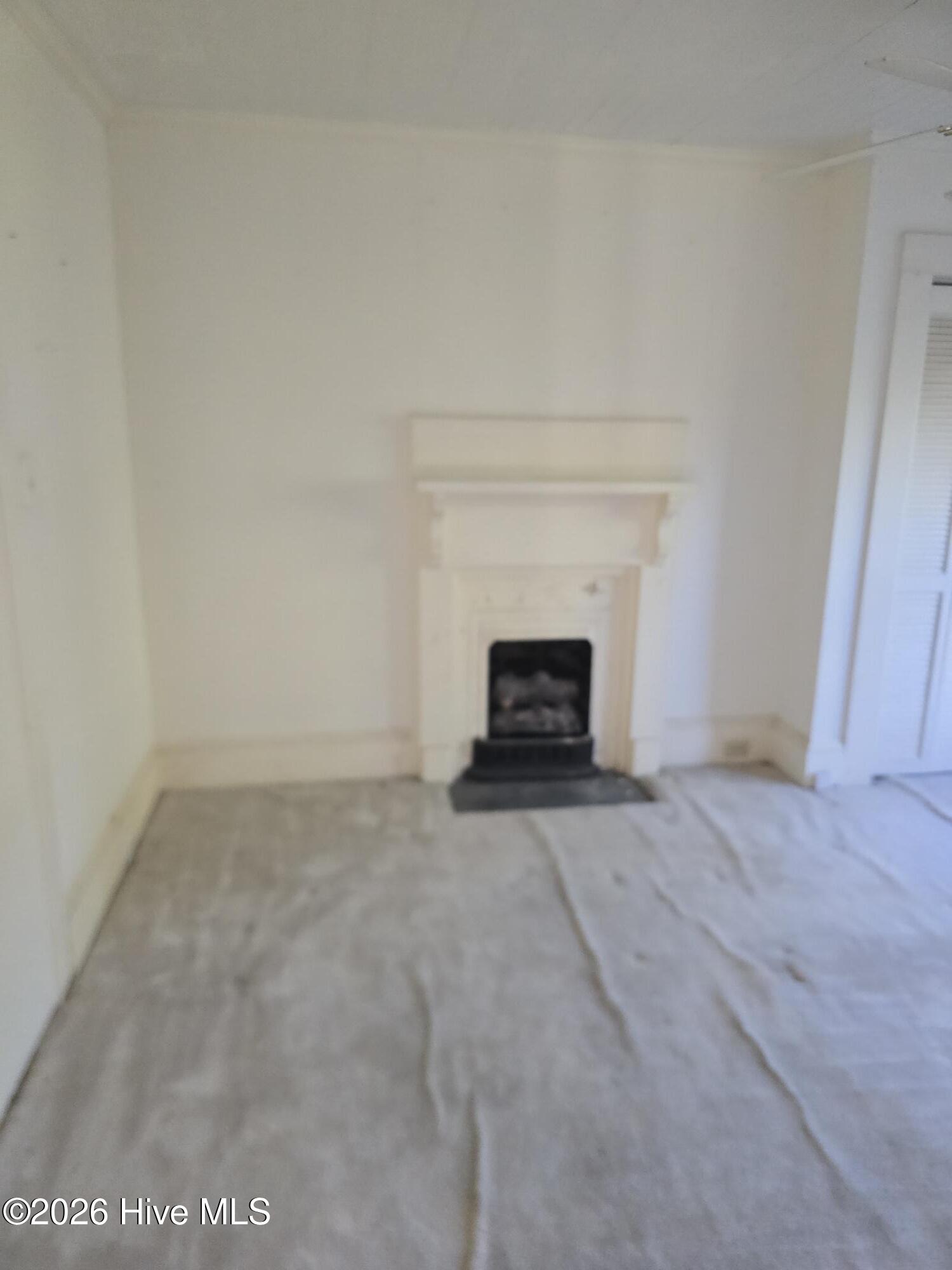 201 N Southerland Street Property Photo 16