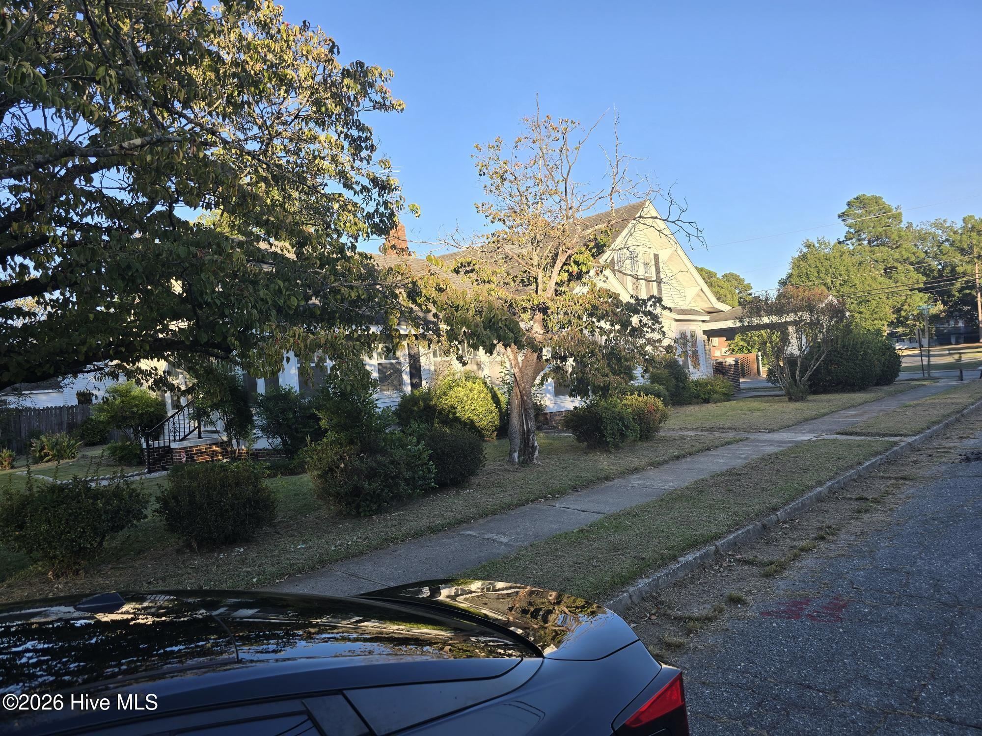 201 N Southerland Street Property Photo 22