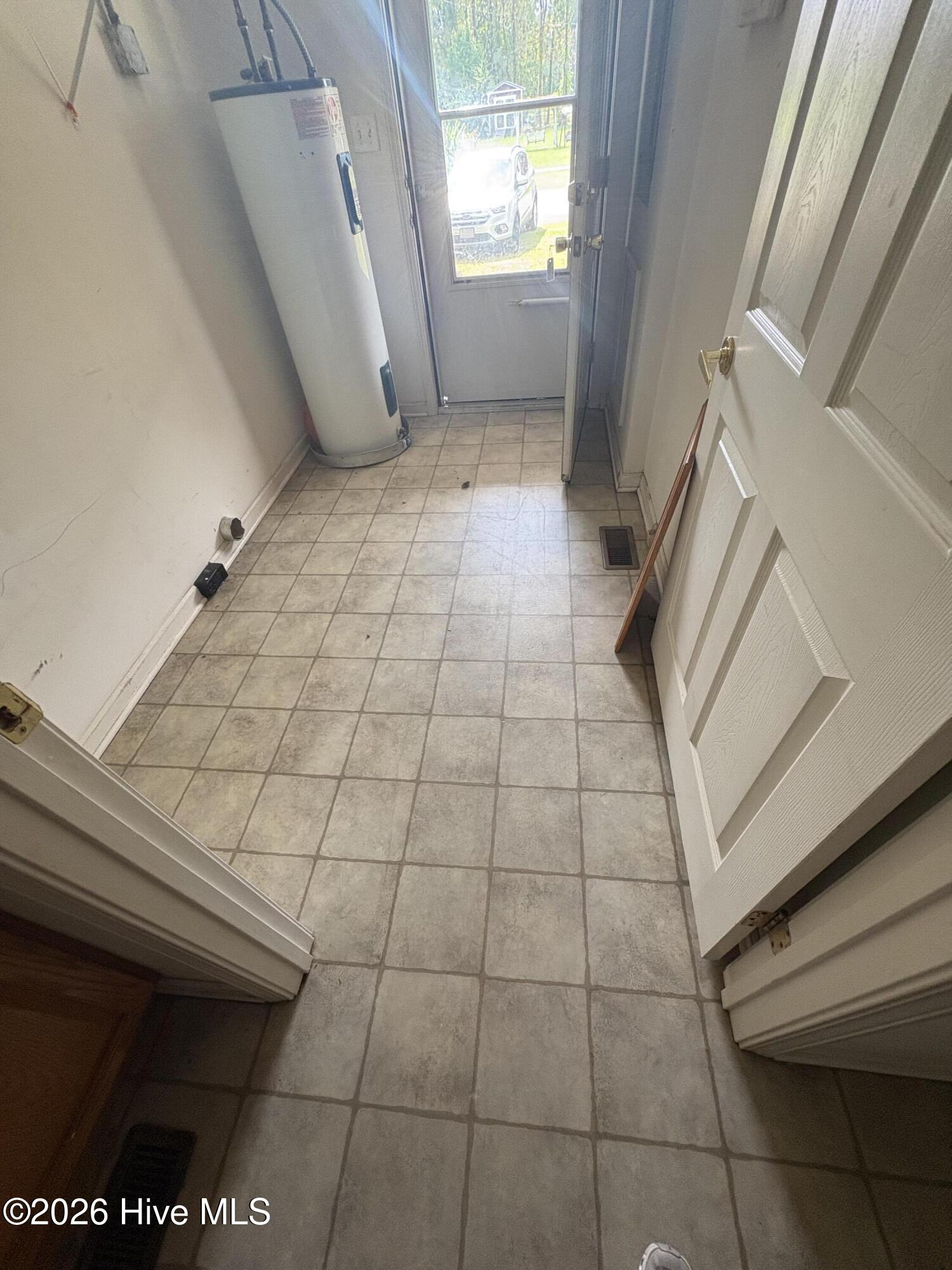 436 W Pantego Street Property Photo 10