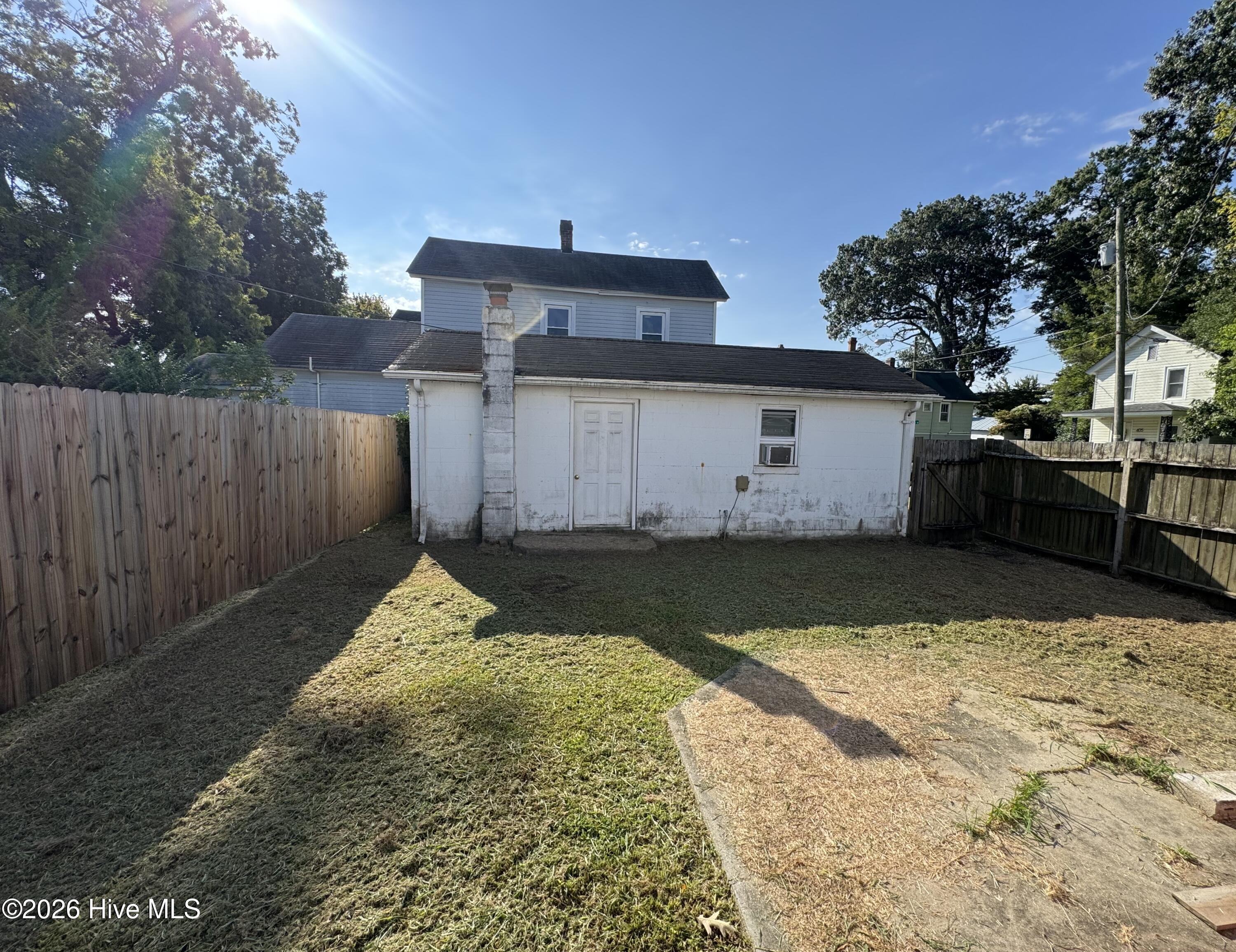 800 2nd Street Property Photo 13