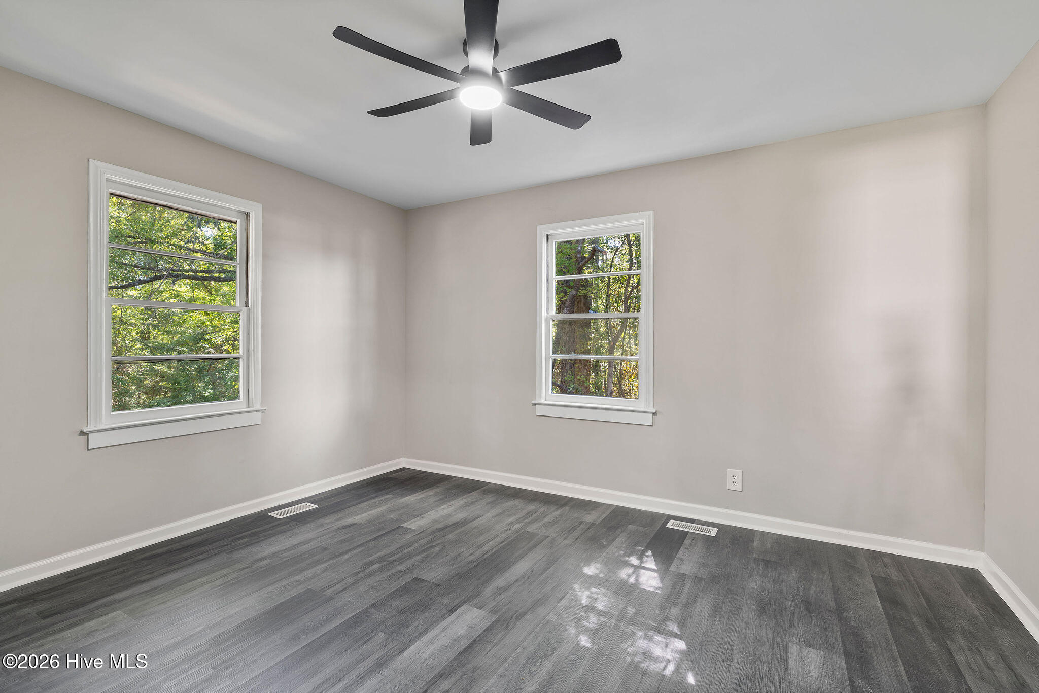 6709 Garrett Road Property Photo 10