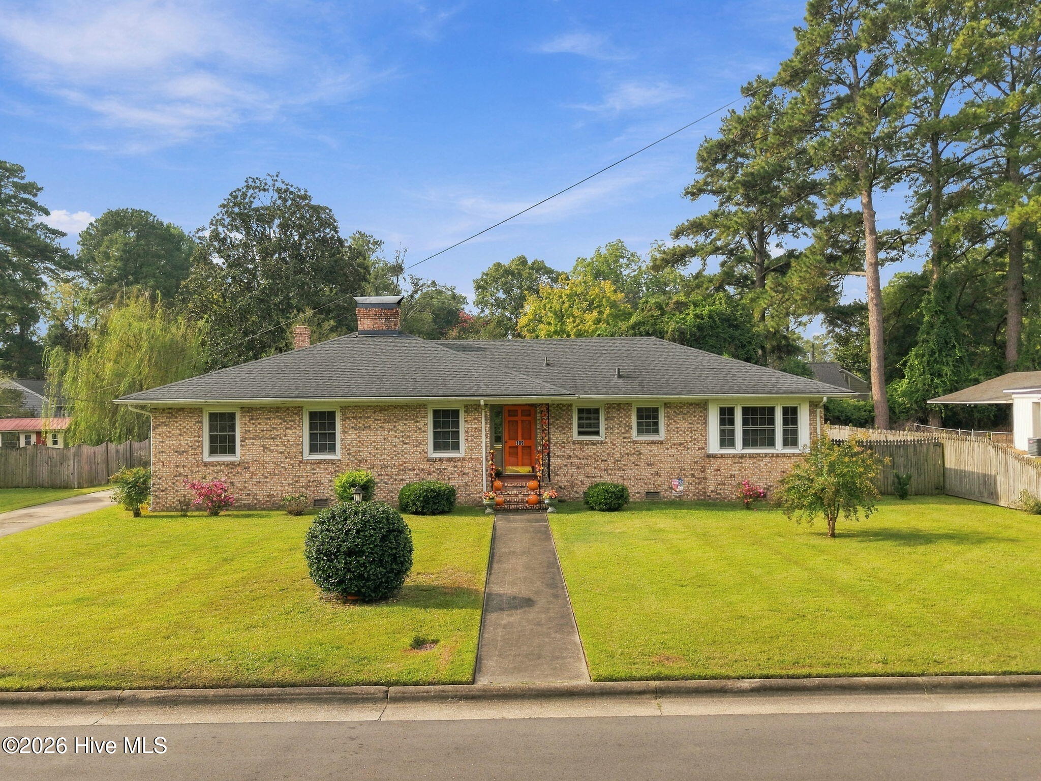 109 W 13th Street Property Photo 1
