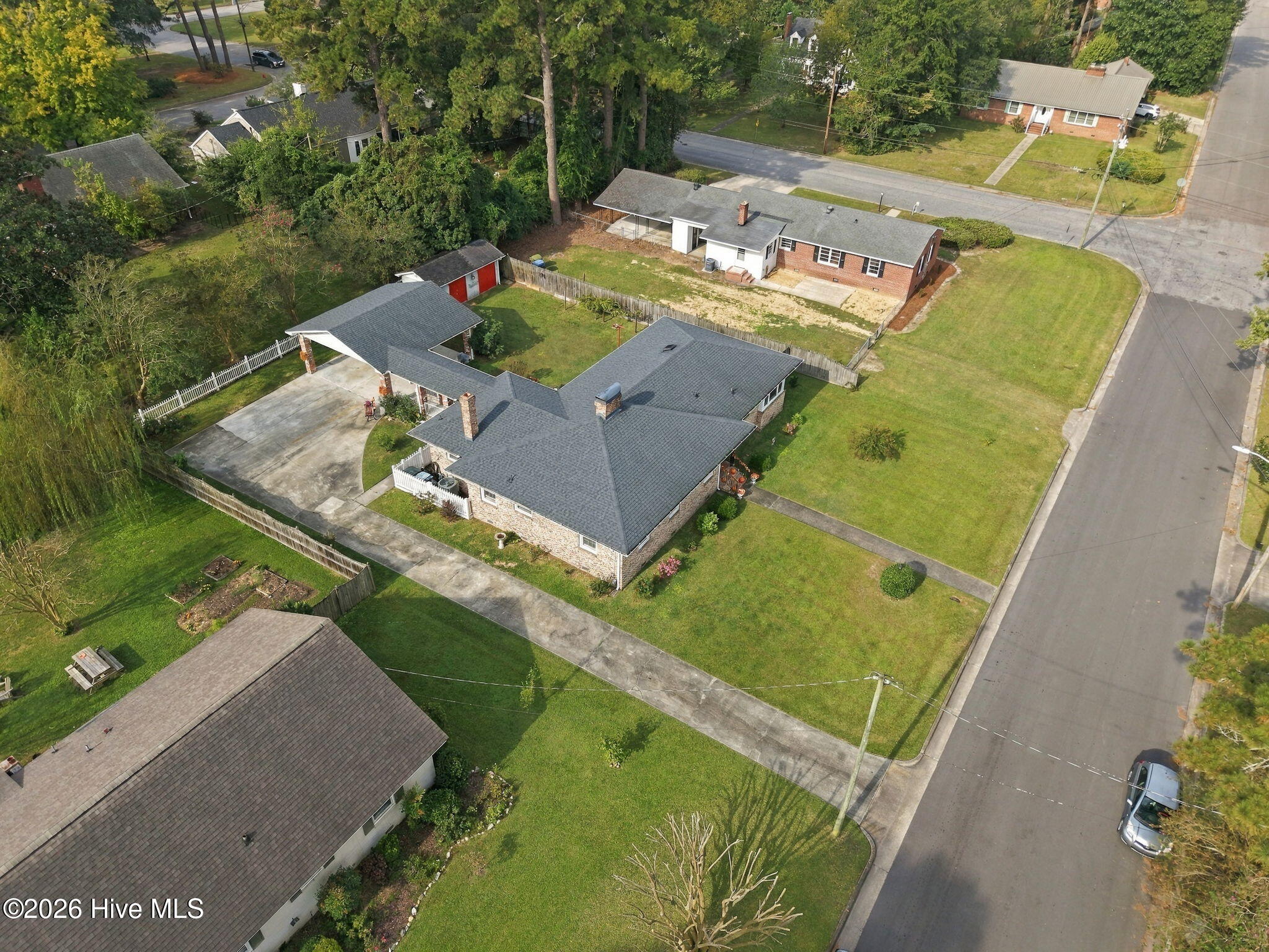 109 W 13th Street Property Photo 6