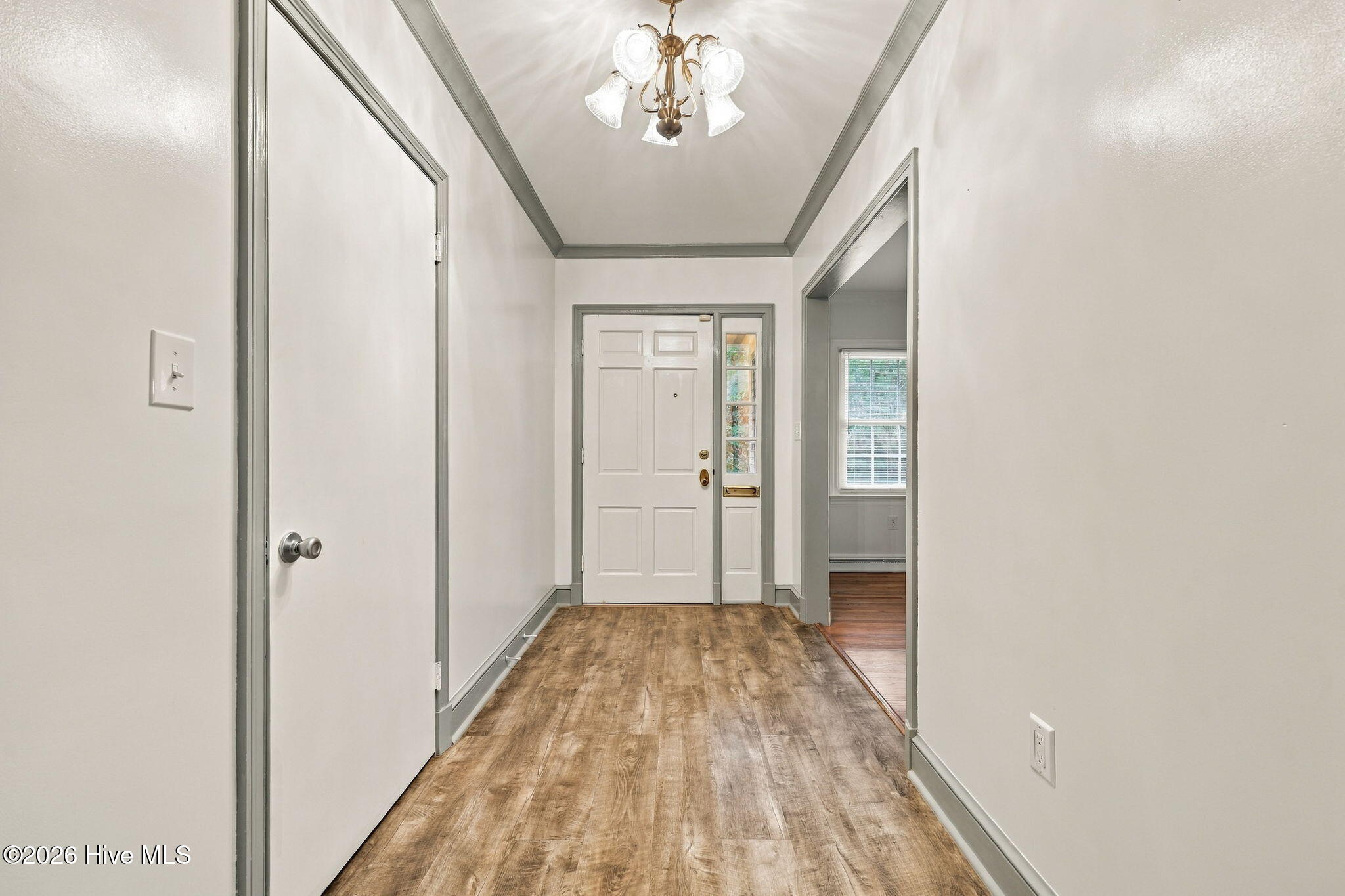 109 W 13th Street Property Photo 13